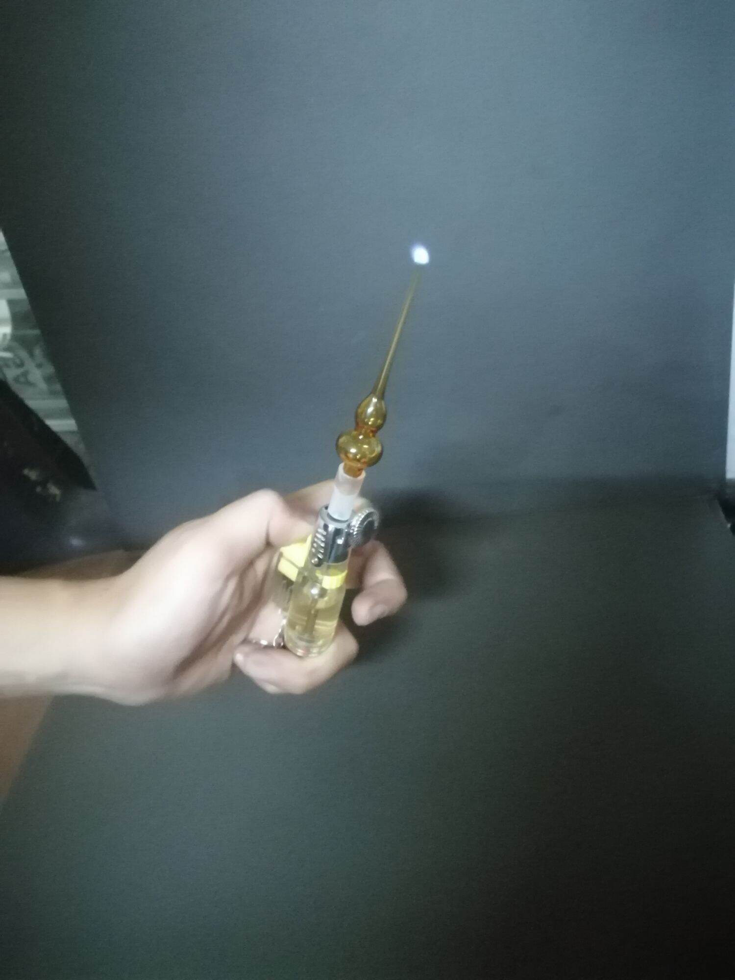 Combo 1 Bật lửa + 1 dụng cụ giảm ga