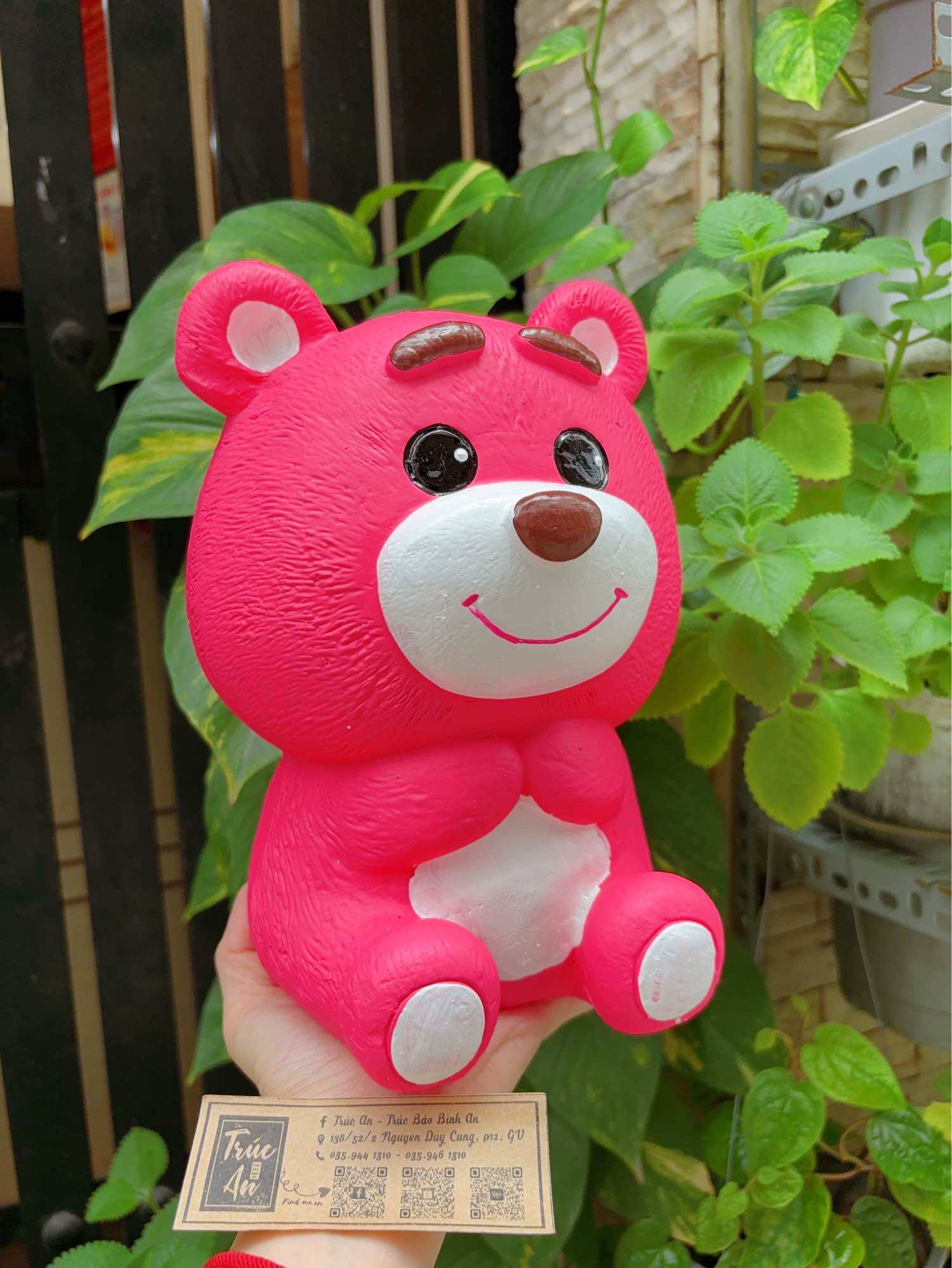 (25x16x17cm - sơn nước) 🧸 Heo đất thạch cao Gấu Dâu Lotso, sản phẩm handmade 100%