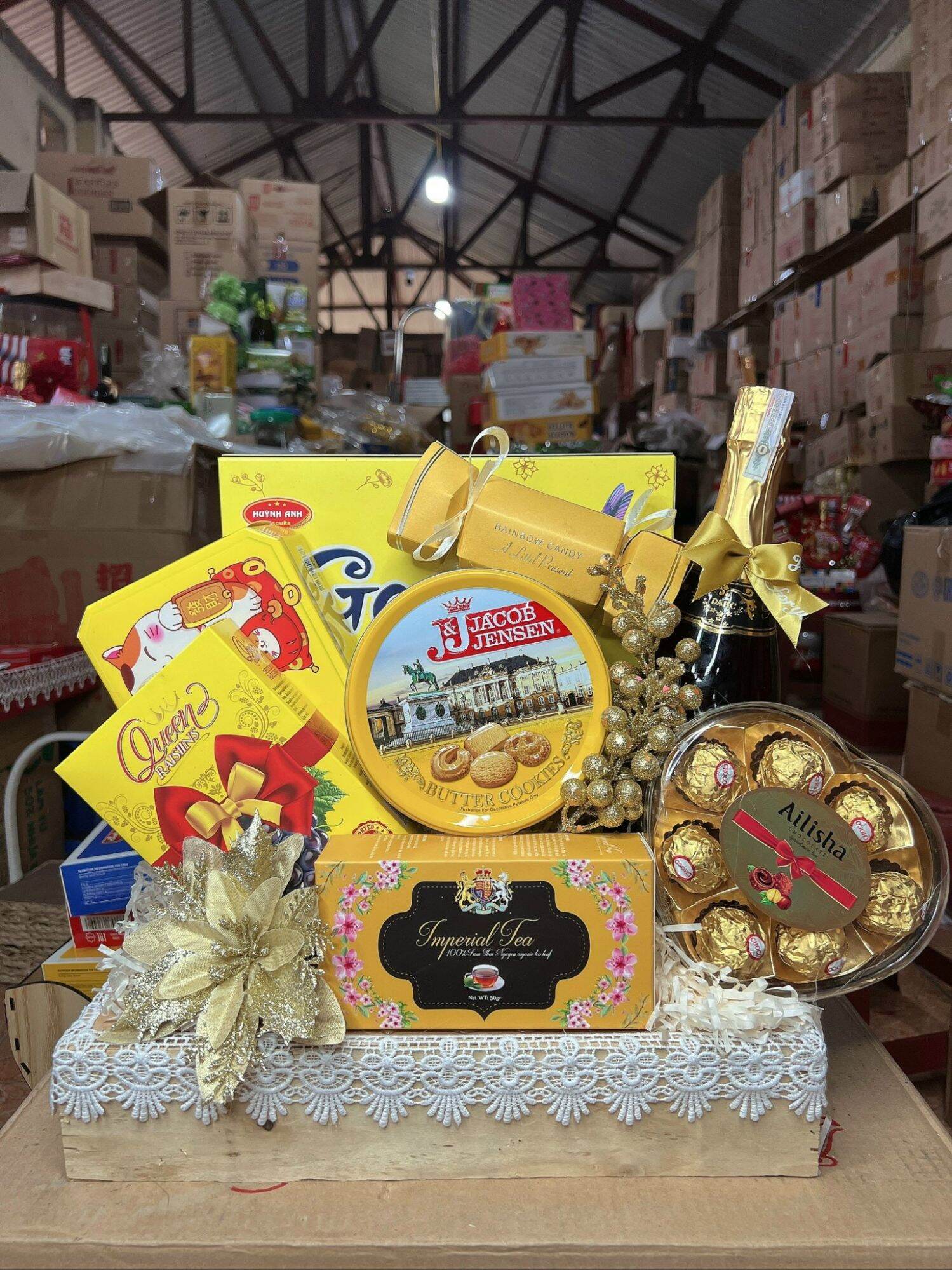 Giỏ quà tết 8-  9 món đầy đặn