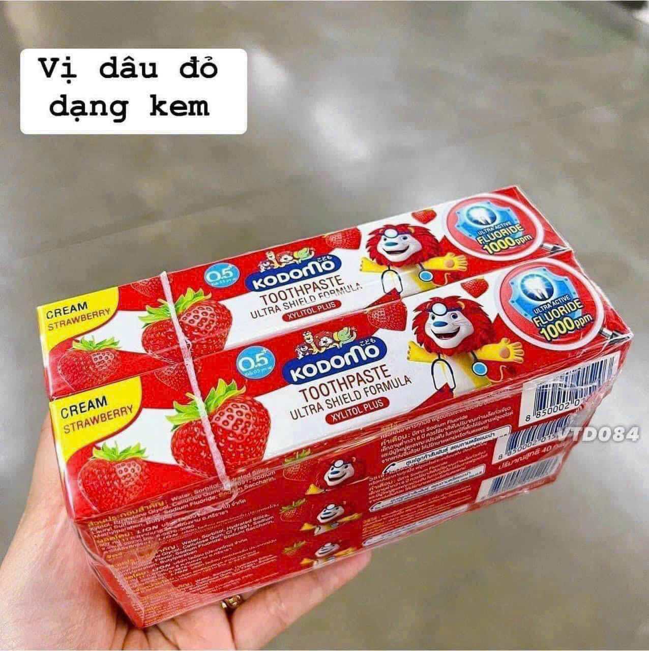 Kem đánh răng cho bé trên 2 tuổi Kodomo hương dâu , hương cam , hương nho 45g