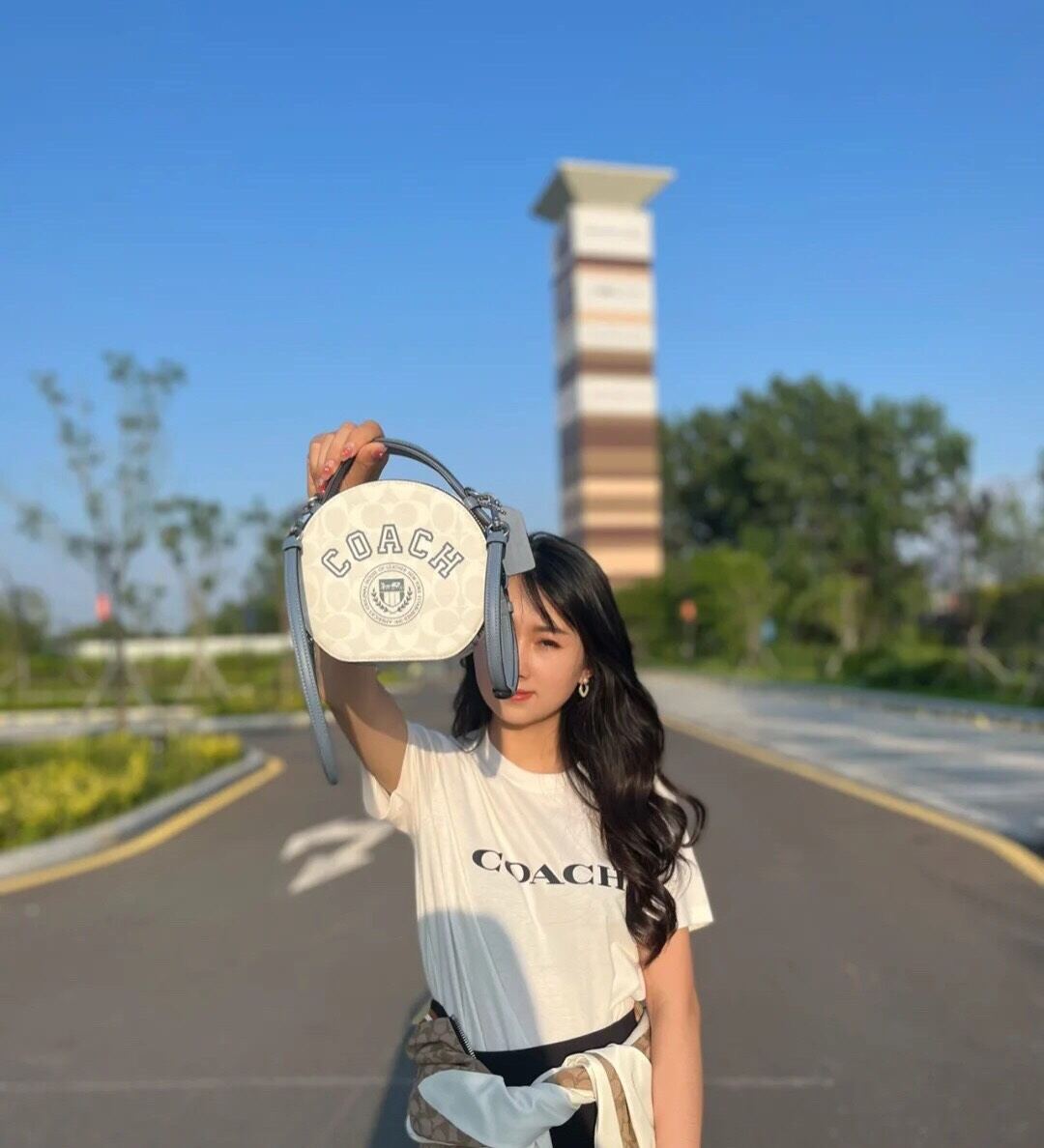 Túi C🅾️ach Top Handle Mẫu dáng tròn xinh xắn