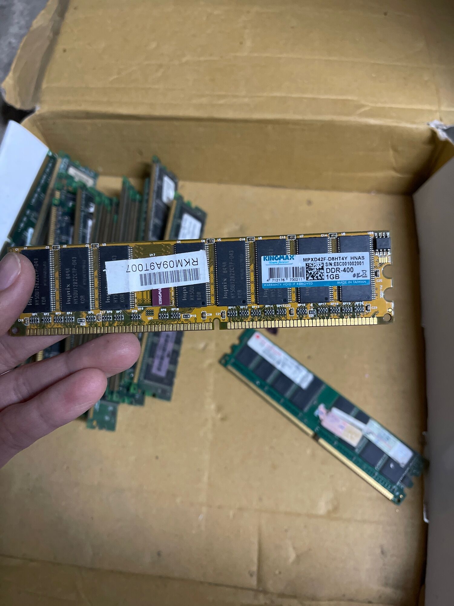 Ddr desktop computer 1gb bus 333 / 400 ram