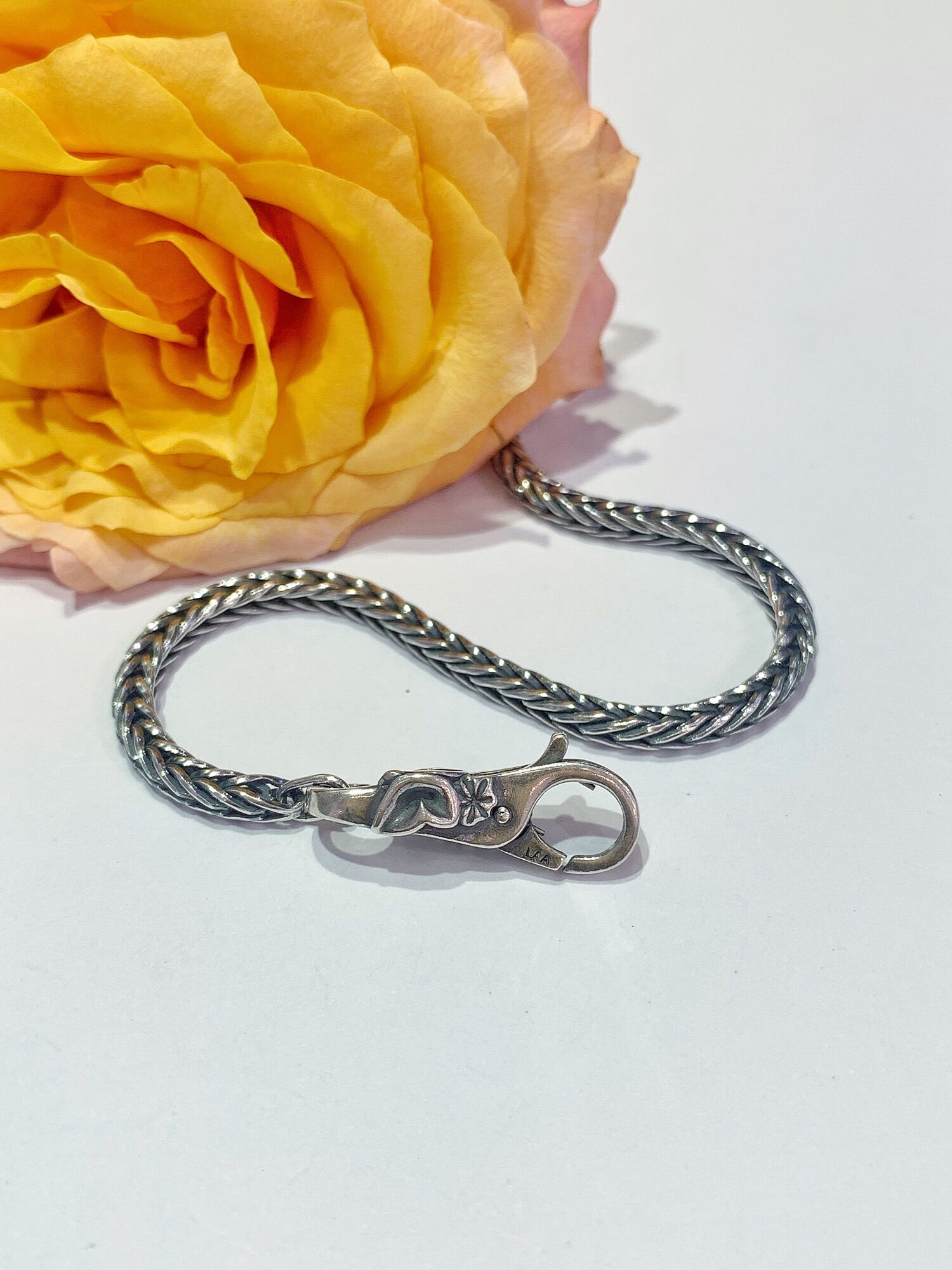 TROLLBEADS Khóa bạc cao cấp Flutter By