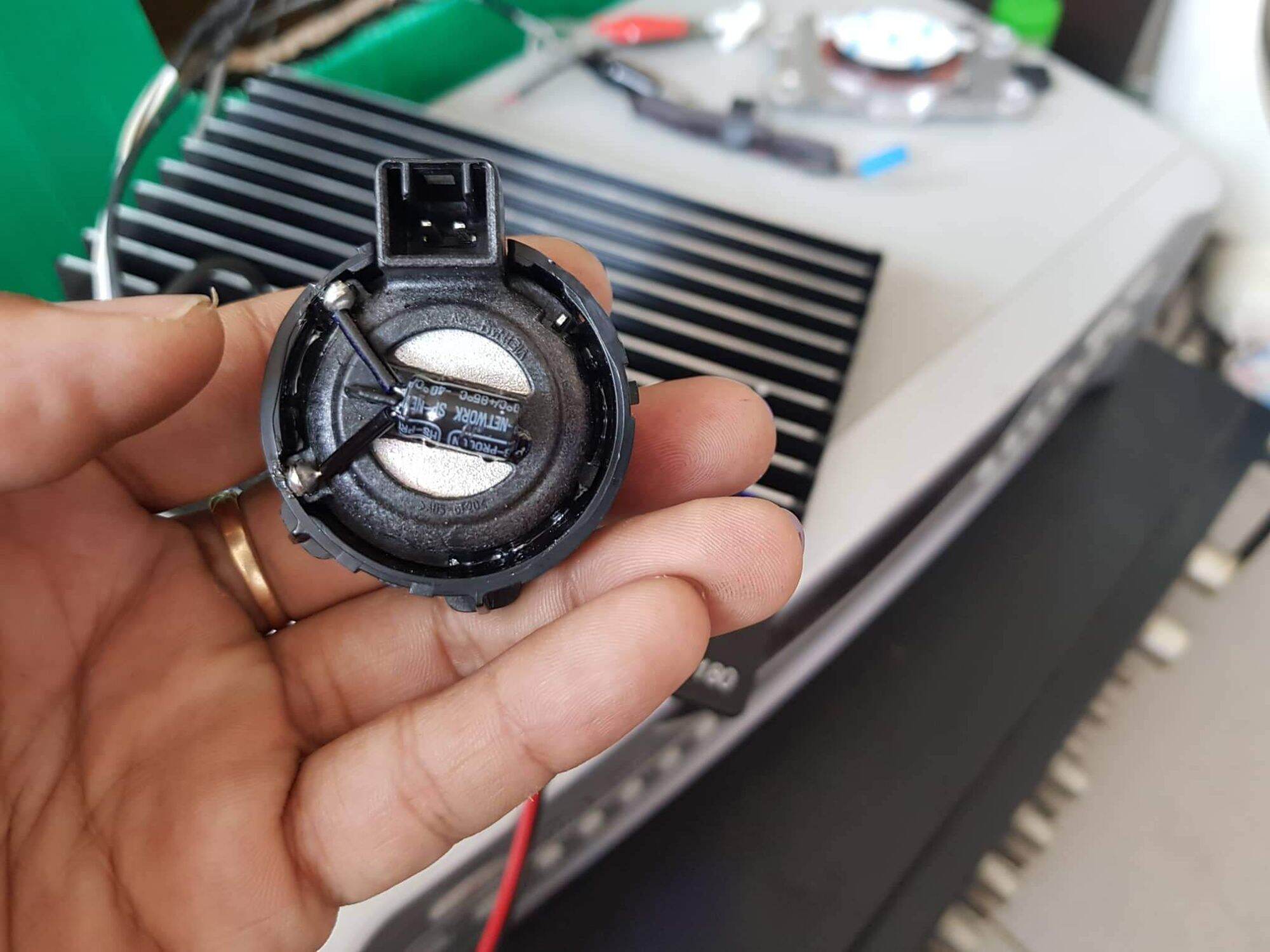 loa treb tháo xe KIA còn đẹp hát tốt ( giá 1 cái )