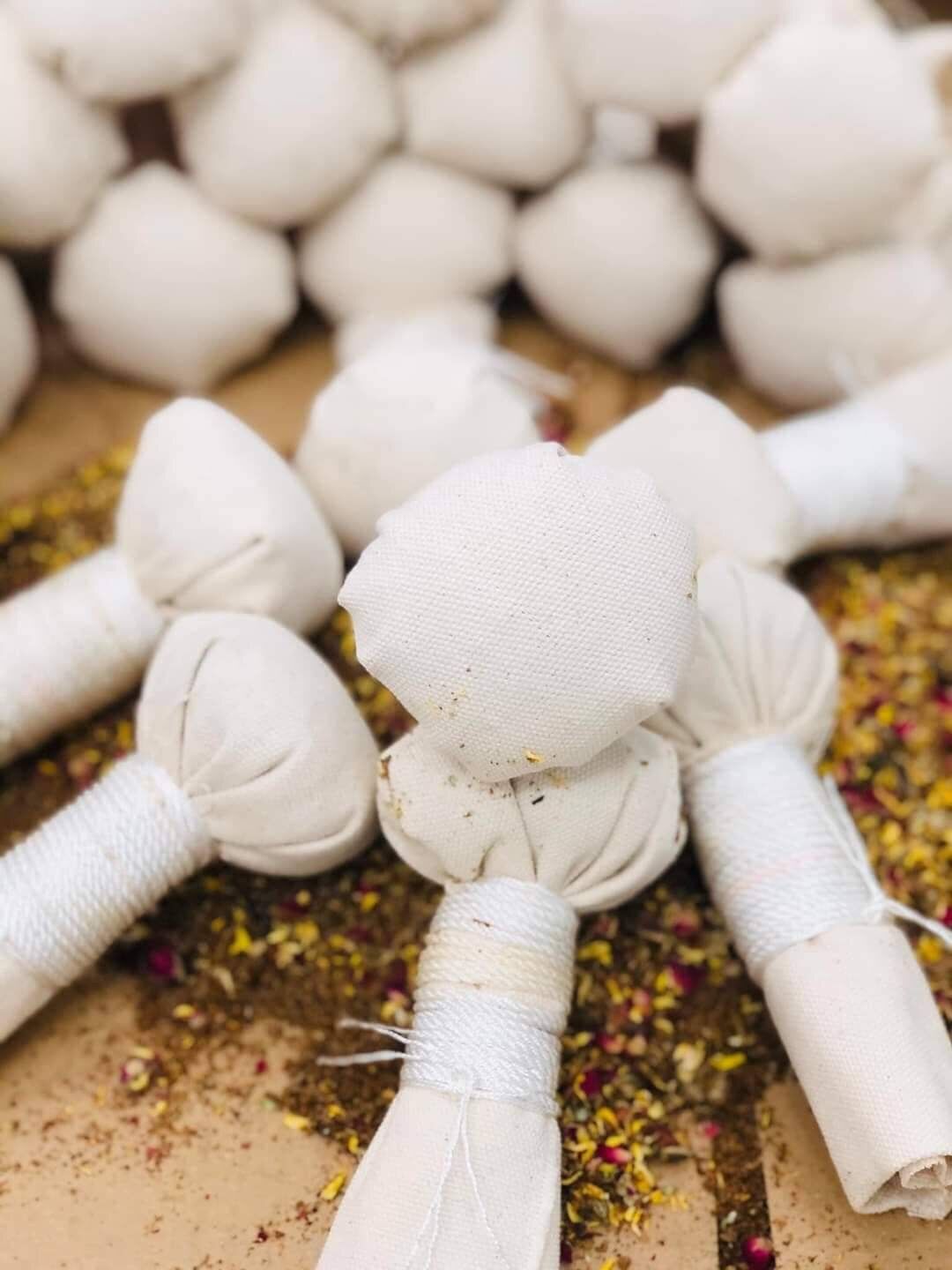 Chườm mắt thảo dược
