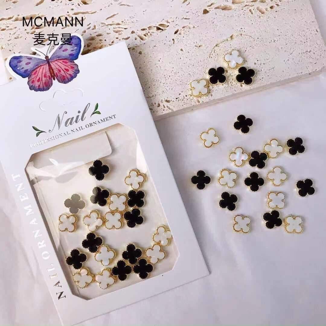 Set hoa kim loại trang trí móng