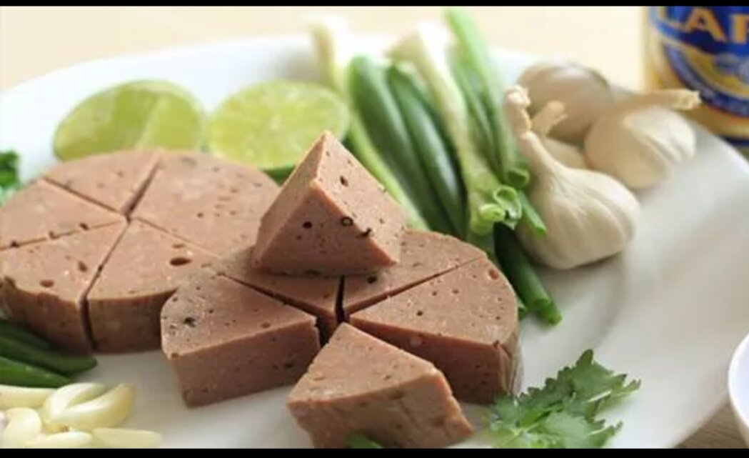 1 cay chả bò đặc sản bình định (1 cây 500gram)