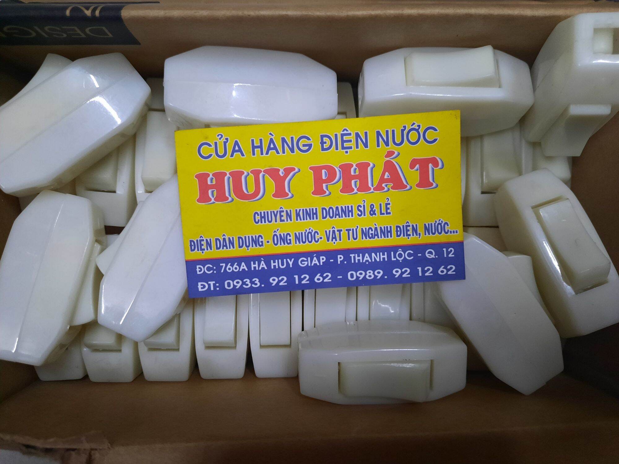 Công tắc treo quả nhót