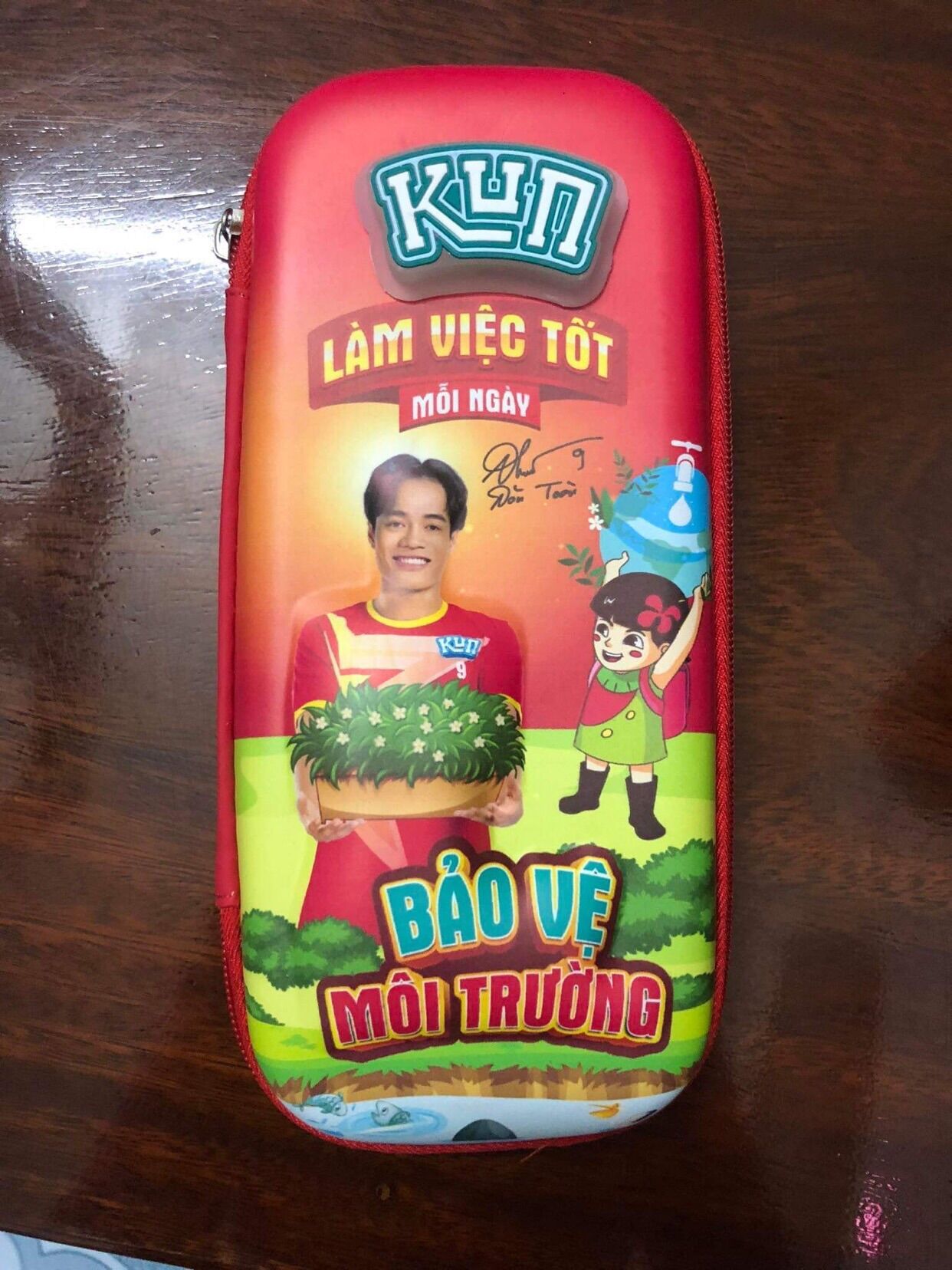 Bộ đồ dùng học tập Kun