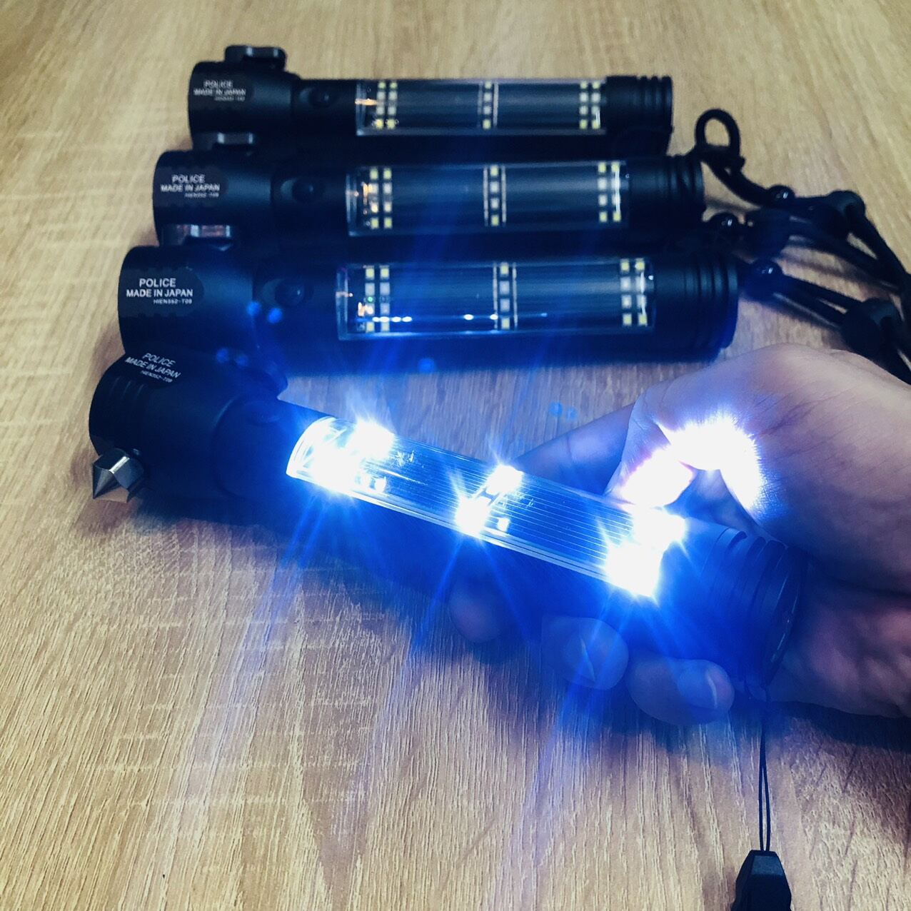 Đèn pin siêu sáng 12 chức năng hàng Nhật
