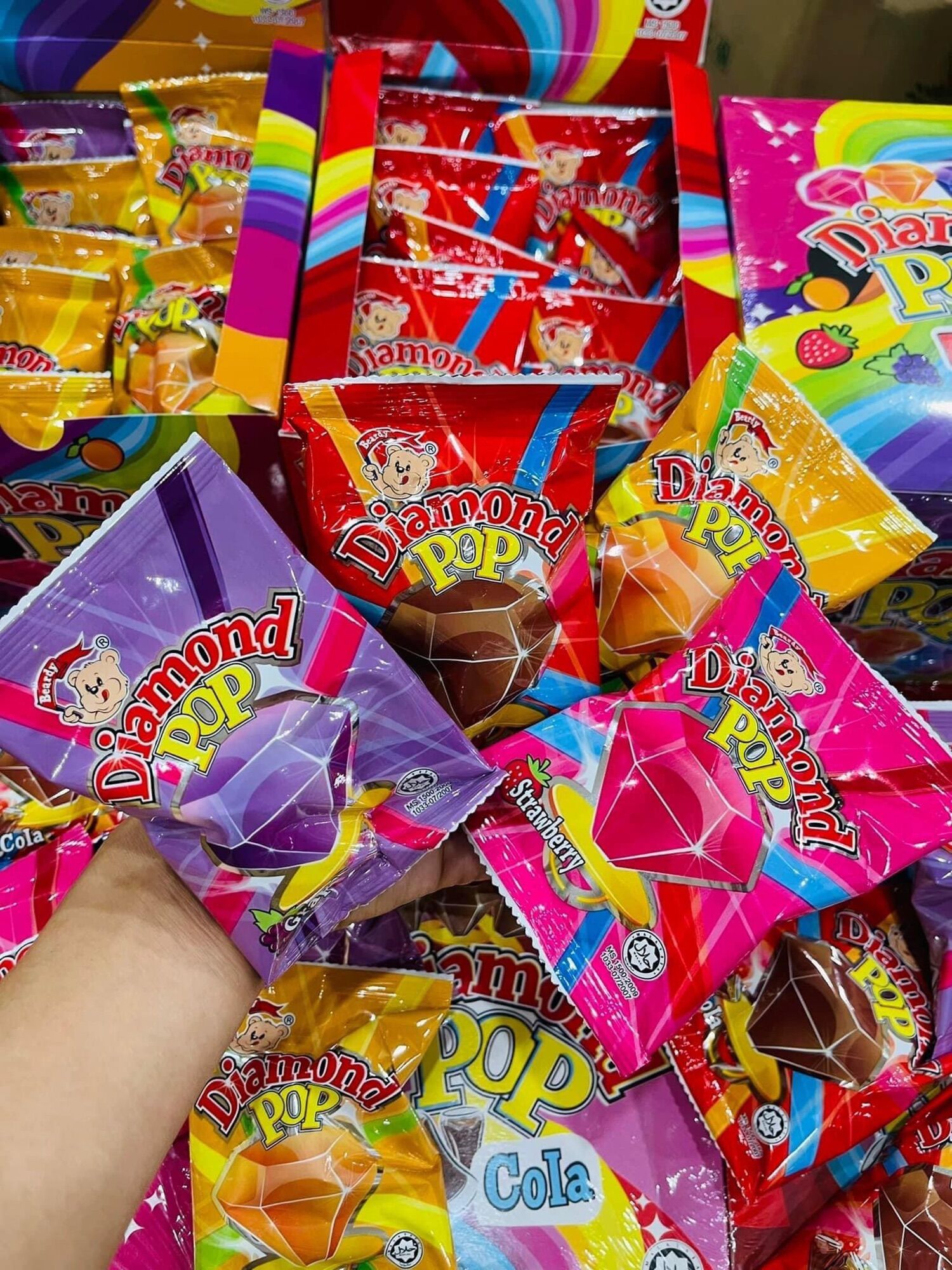 Kẹo Nhẫn Kim Cương Thái Lan Diamond Pop ( 1 Hộp 24 Cái)