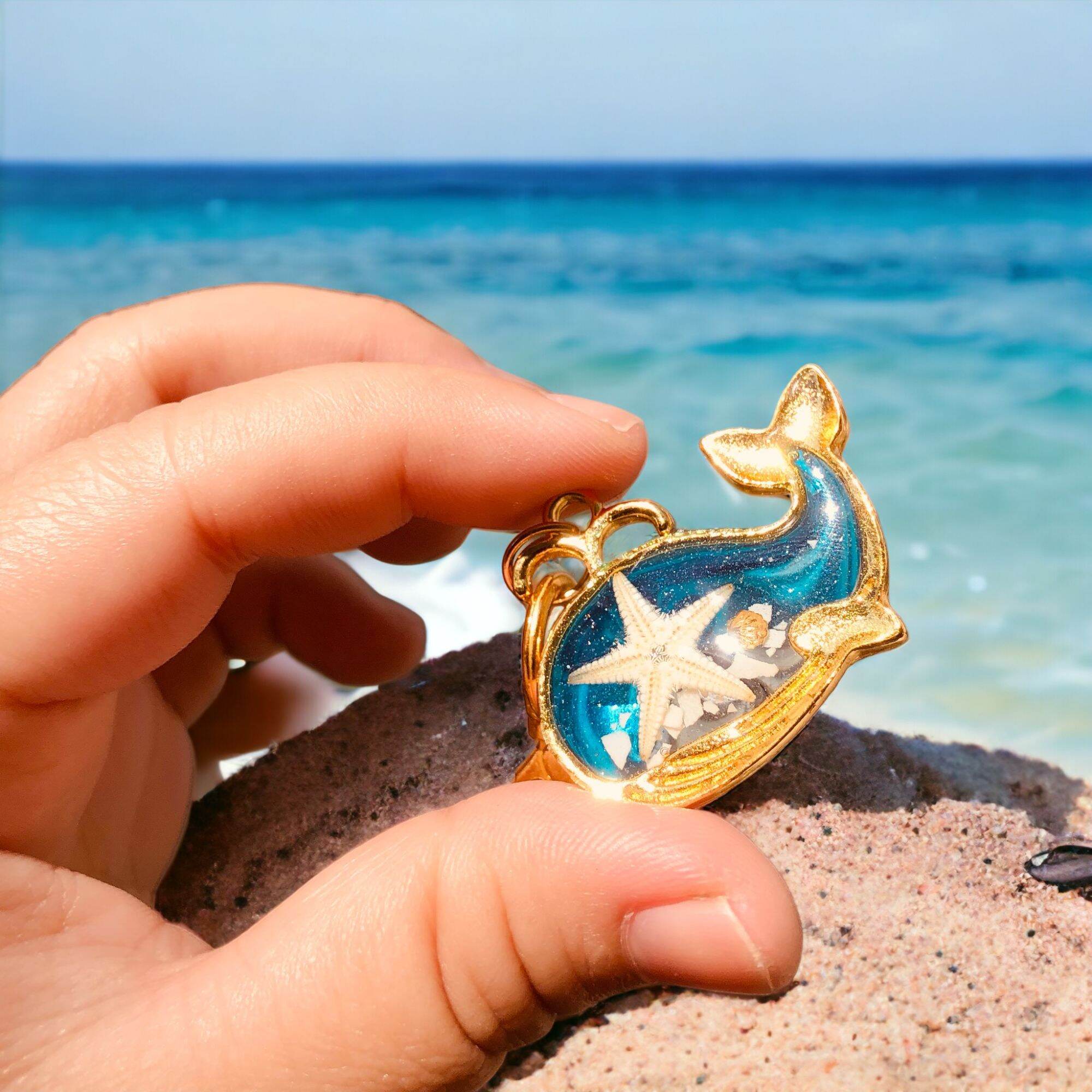 Móc khóa cá voi xanh (Thêm tên theo yêu cầu )Key chain Handmade Lilande