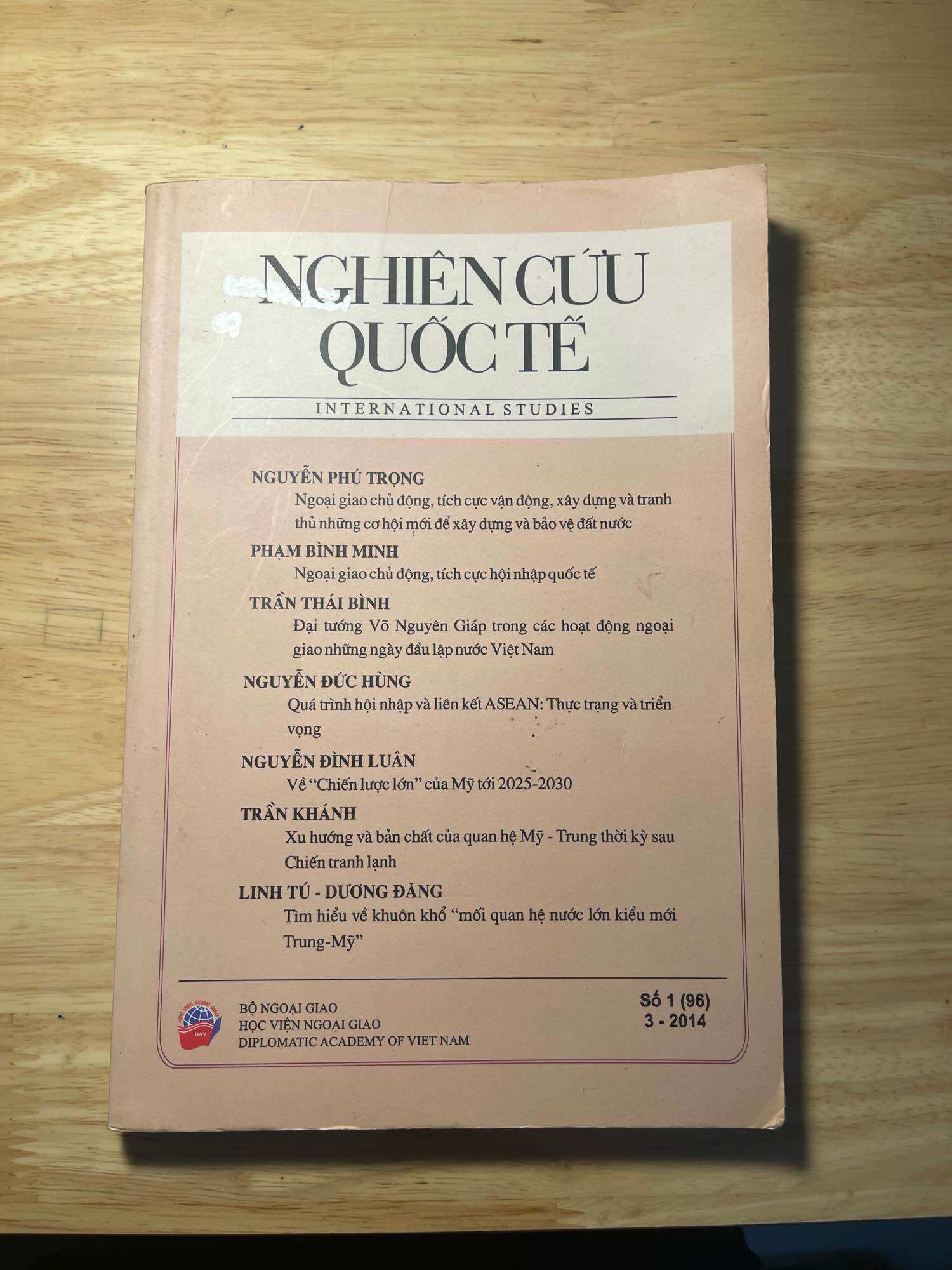 [Sách] Nghiên cứu Quốc tế
