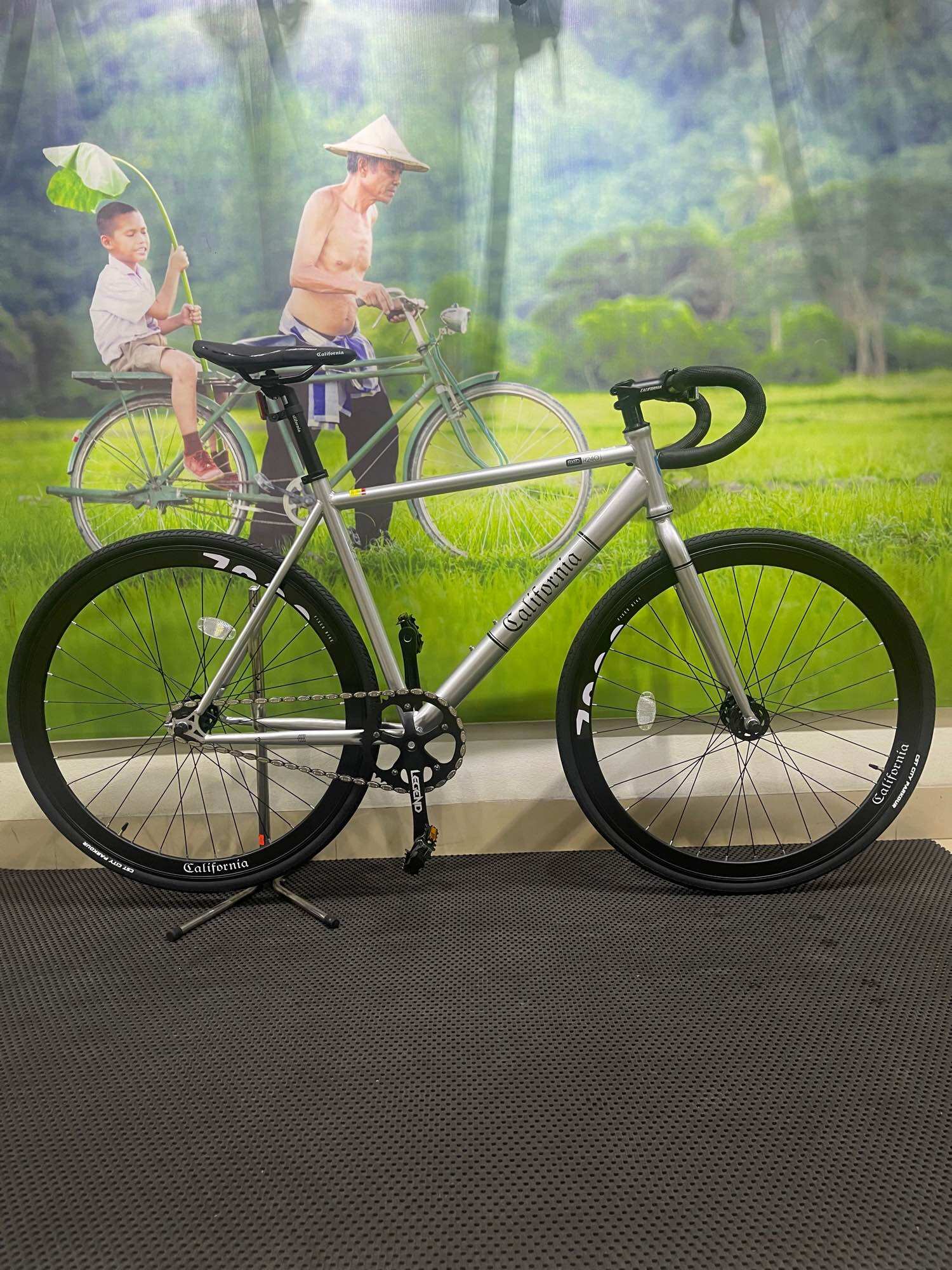 Xe đạp Fixed Gear California R240