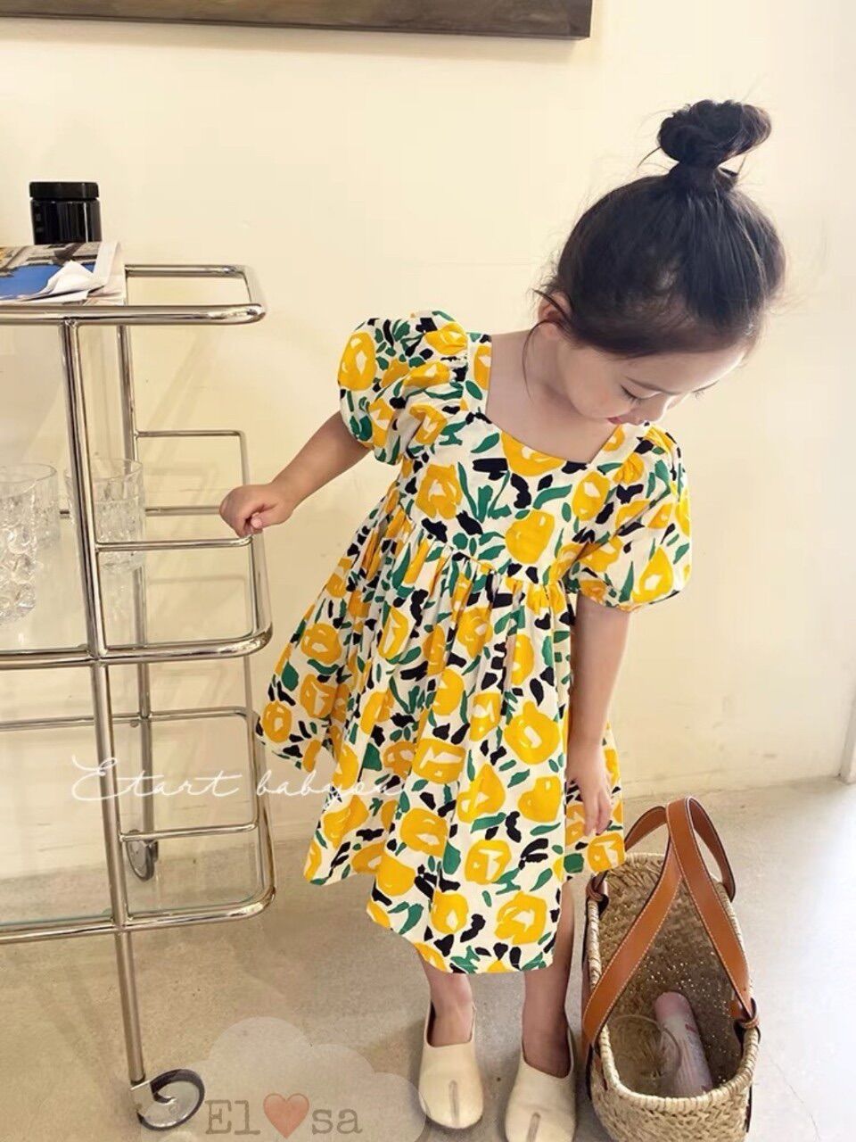 Váy hoa tay bồng bé gái