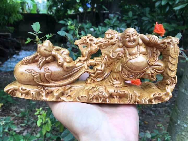 Tượng Để Ô Tô Phật Di Lặc Kéo Bao Gỗ Bách Xanh mẫu mới