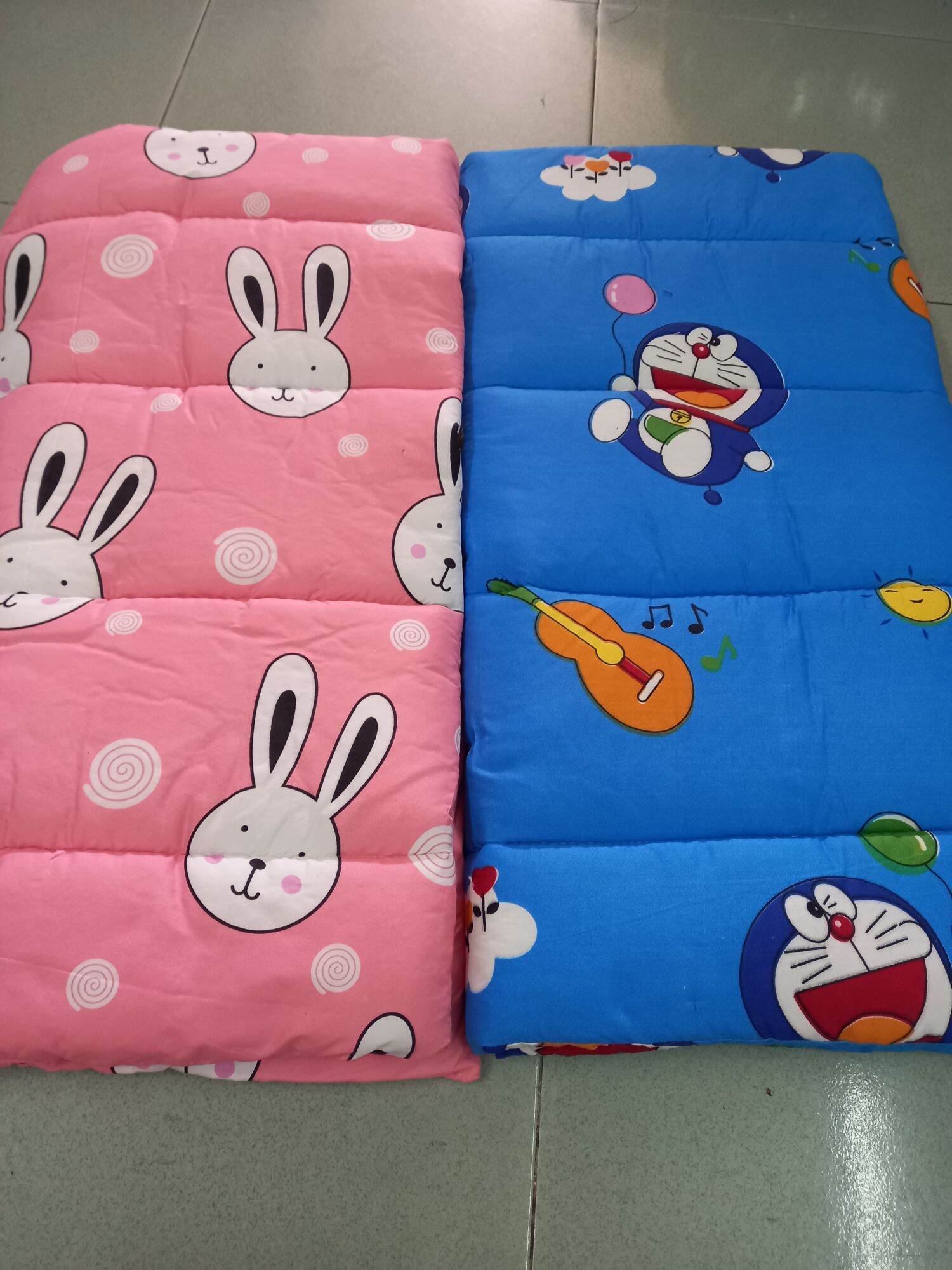 nệm gòn cho bé đi học 70cmx110cm