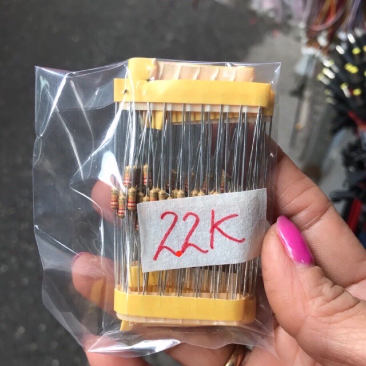 100 con trở 2.2k