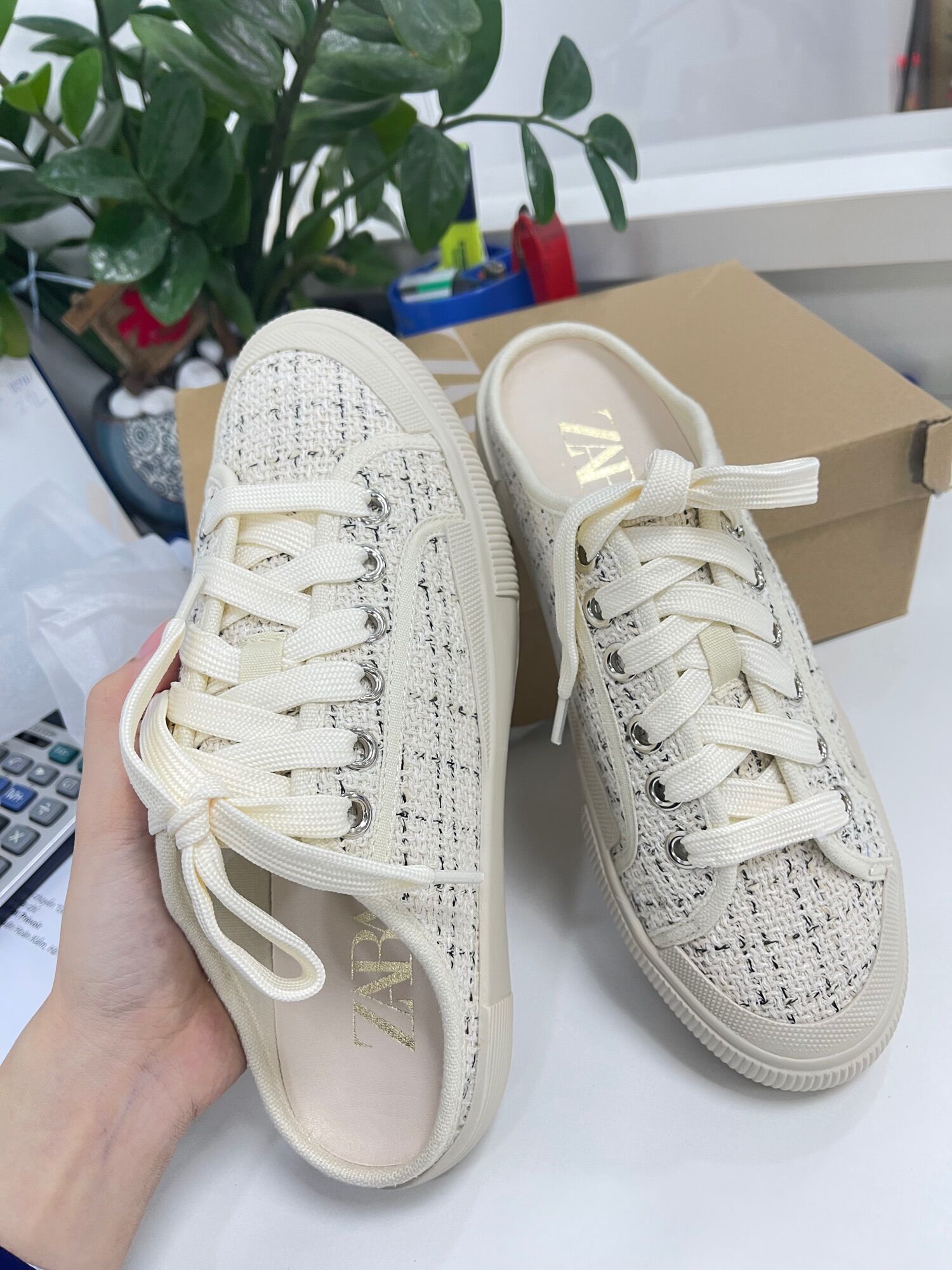Sục vải Zara