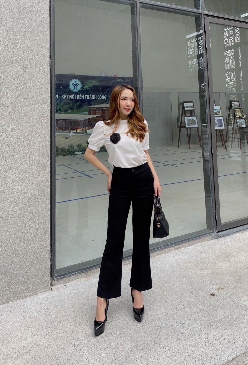 Quần Ống Loe Công Sở khoá trước màu đen kem cho nữ mã 2227