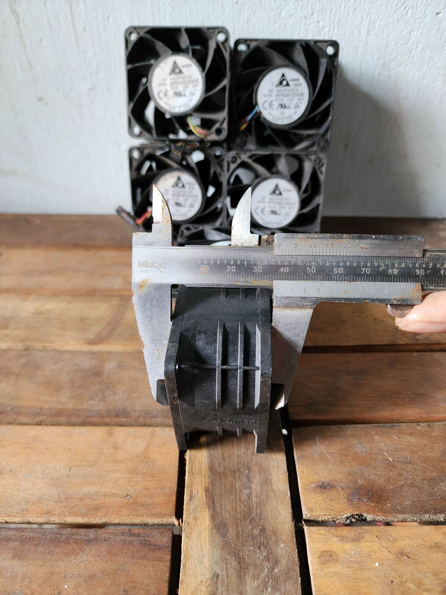 Quạt Phản Lực 12v 6x6 ~3.8cm 3.3A