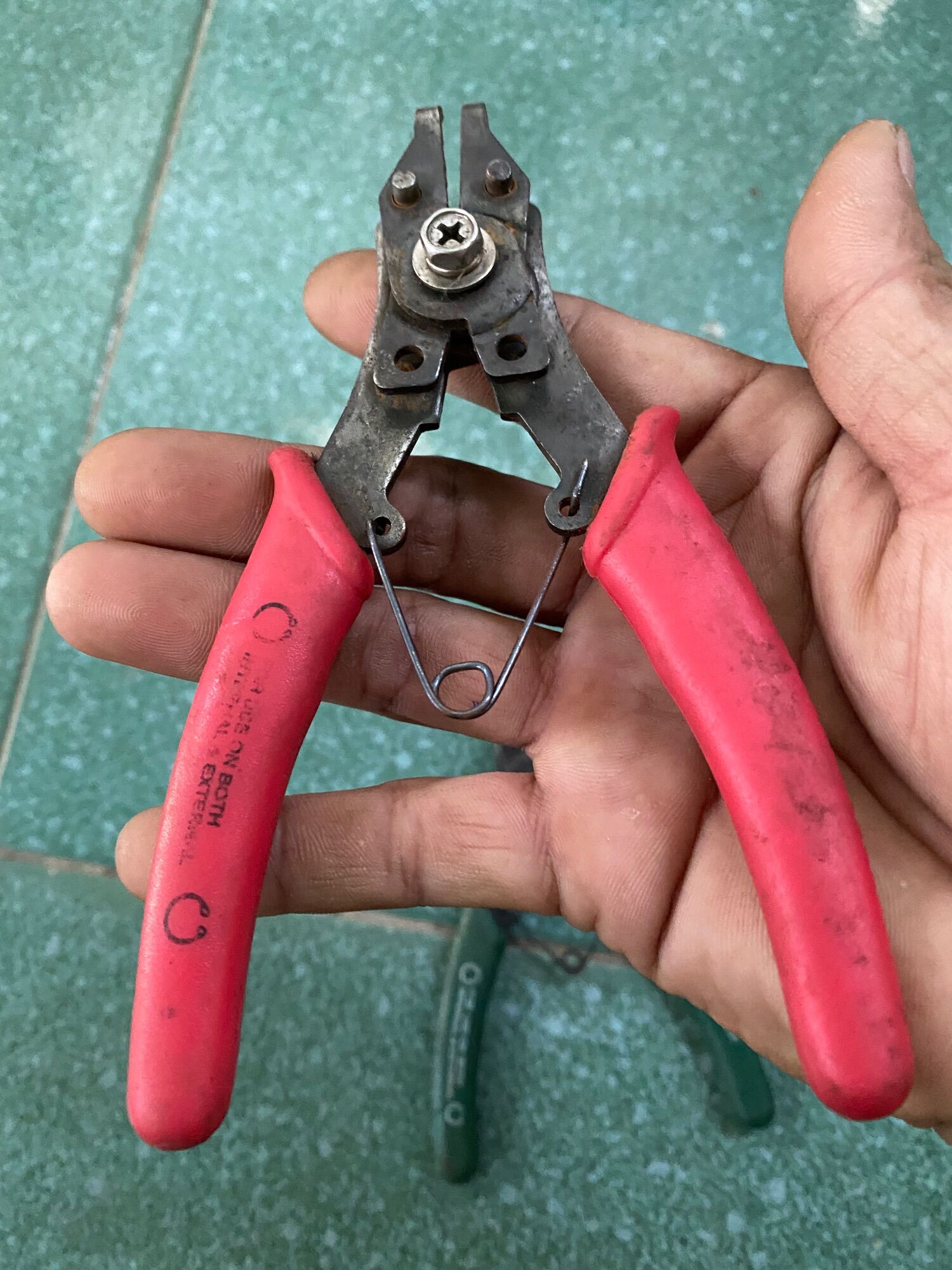 Kềm phe 2 in 1 SATA.