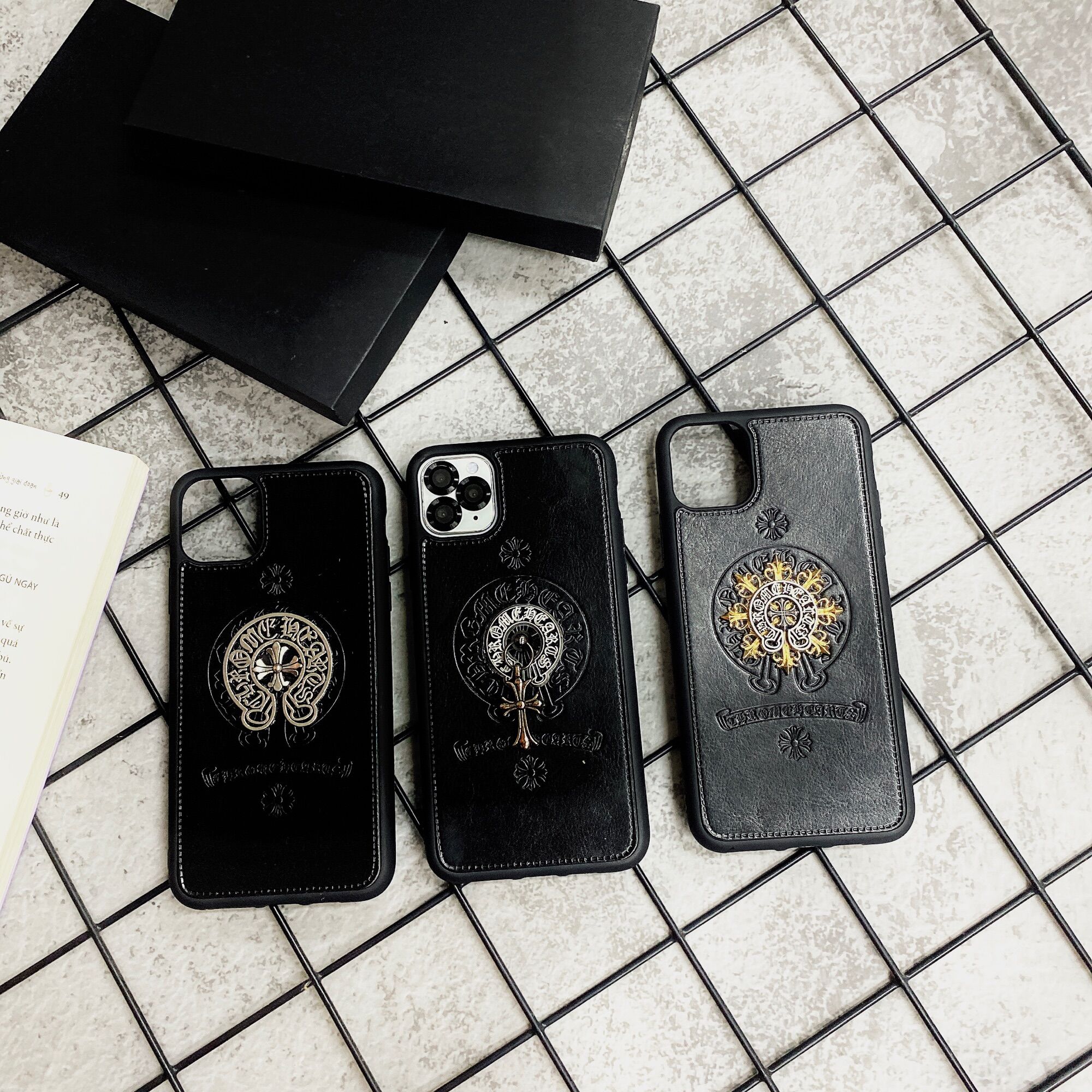Ốp lưng iphone CHROME HEART DA LOGO
