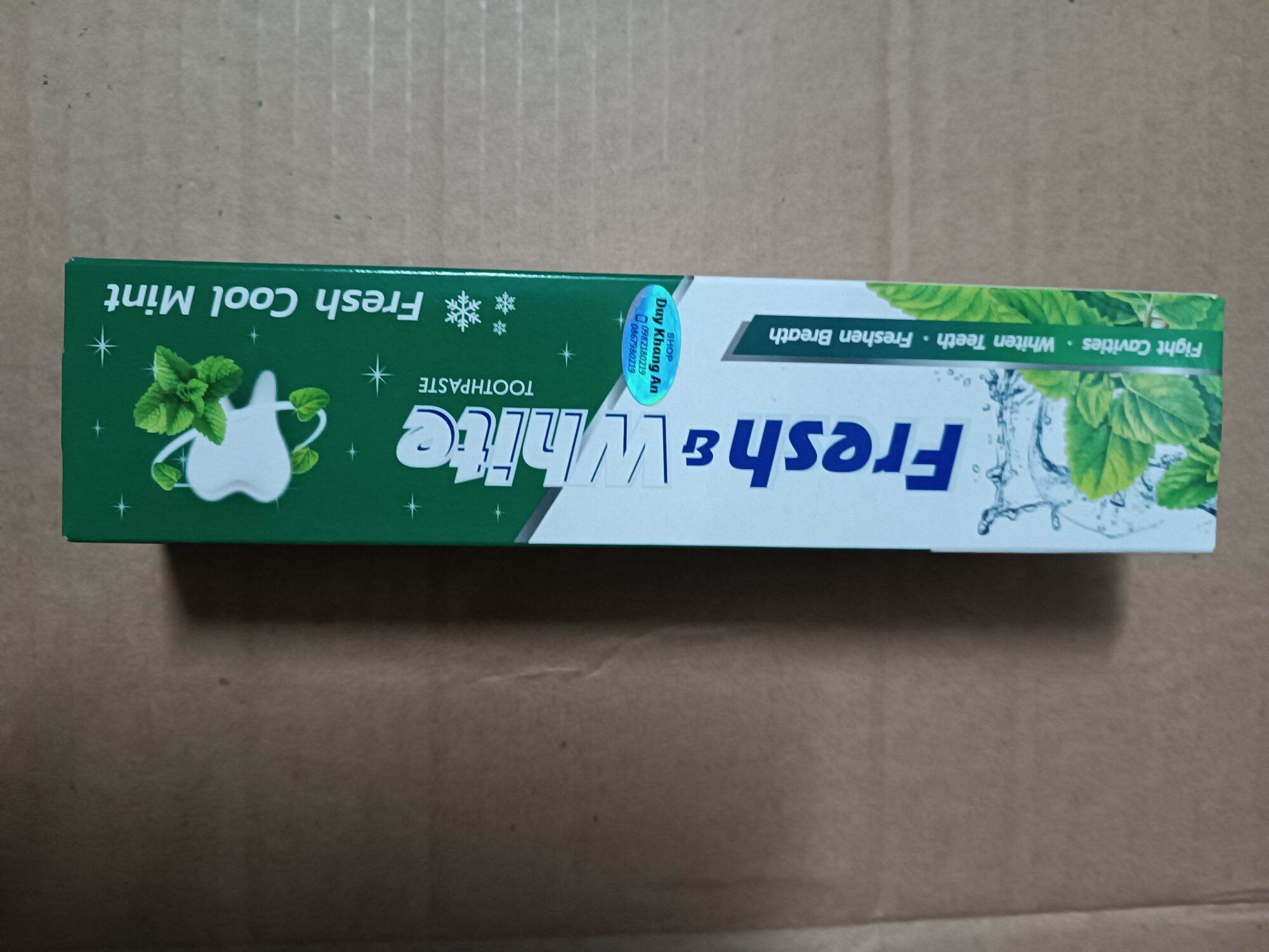 [HCM]Kem đánh răng Fresh and White 160g Nhập khẩu Thái Lan