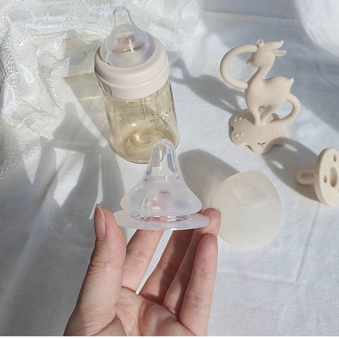 Bình sữa Mother K 180-280ml