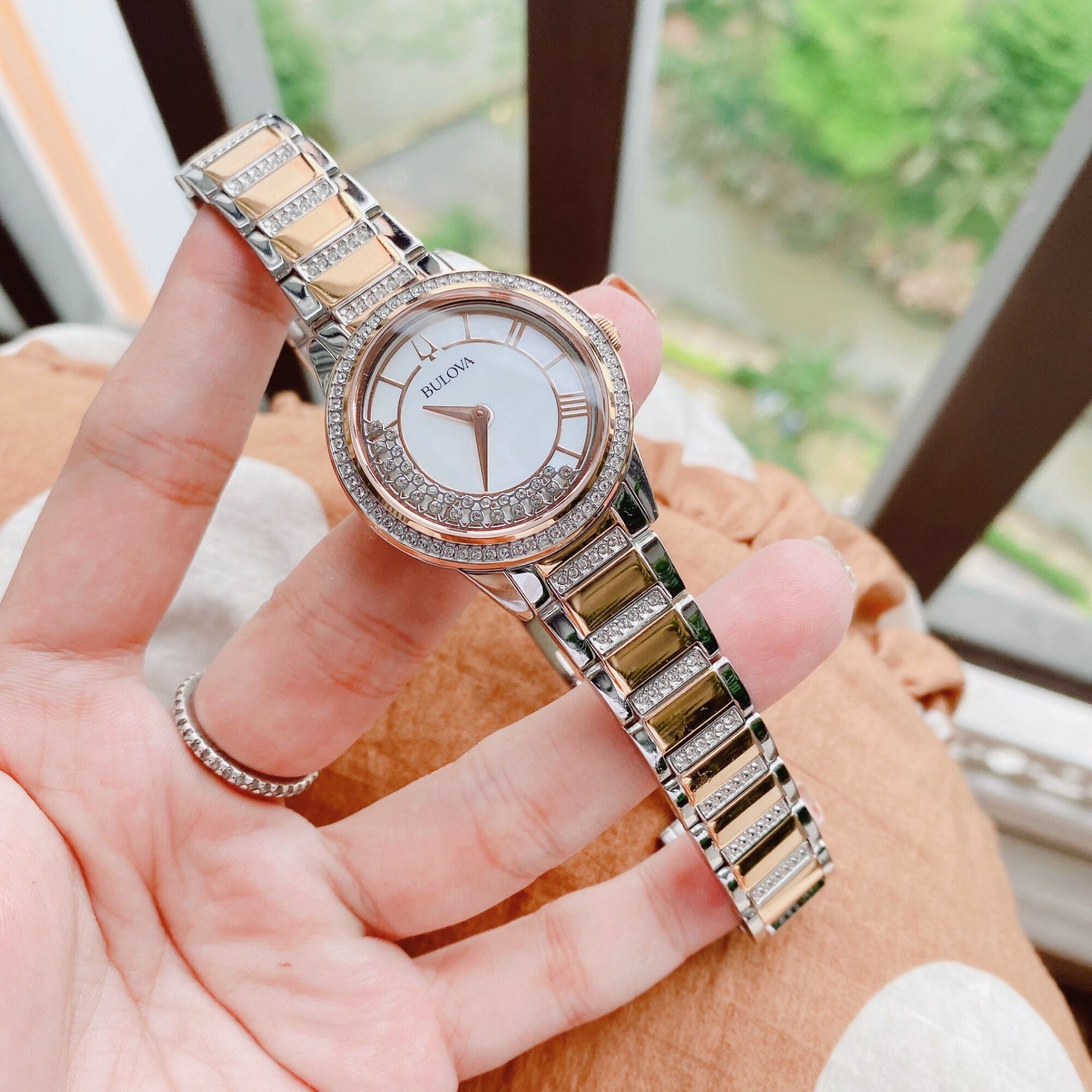Tặng Gói Bảo Hàng Vàng ĐỒNG HỒ NỮ CHÍNH HÃNG Bulova 98L246 Quartz