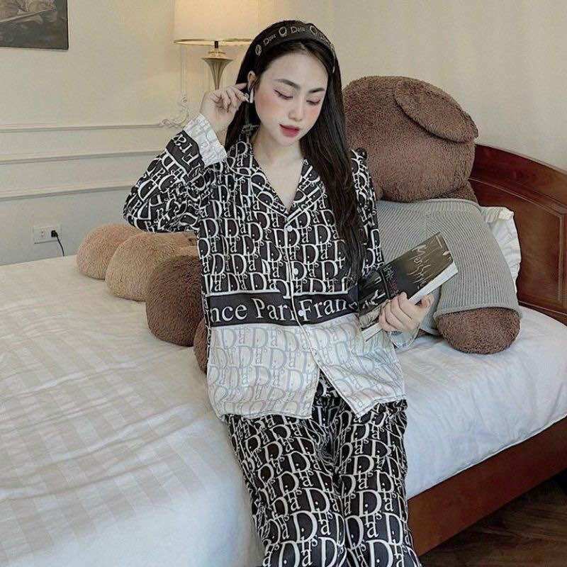 Bộ lụa Xước Ánh kim hoạ tiết chữ Dias