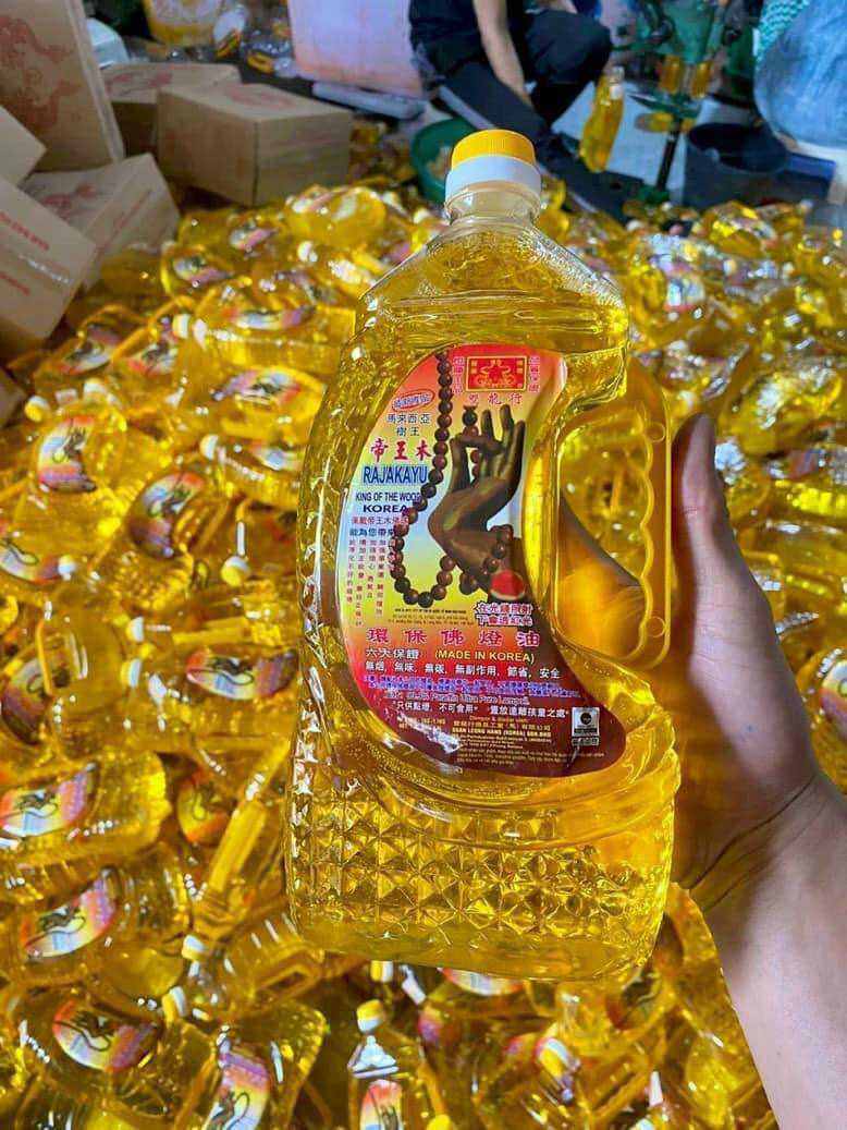 Thùng dầu lưu ly cát tường gồm 6 chai loại 1kg