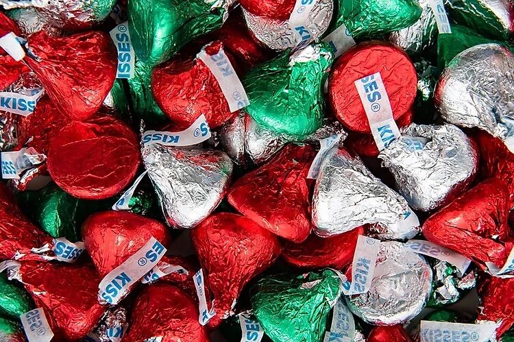 Socola Kisses Noel Milk Chocolate 1k47