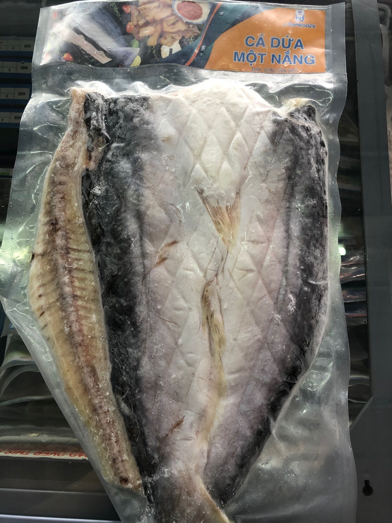 Cá Dứa một nắng nguyên con loại 2 Seaprodex (0.9kg)