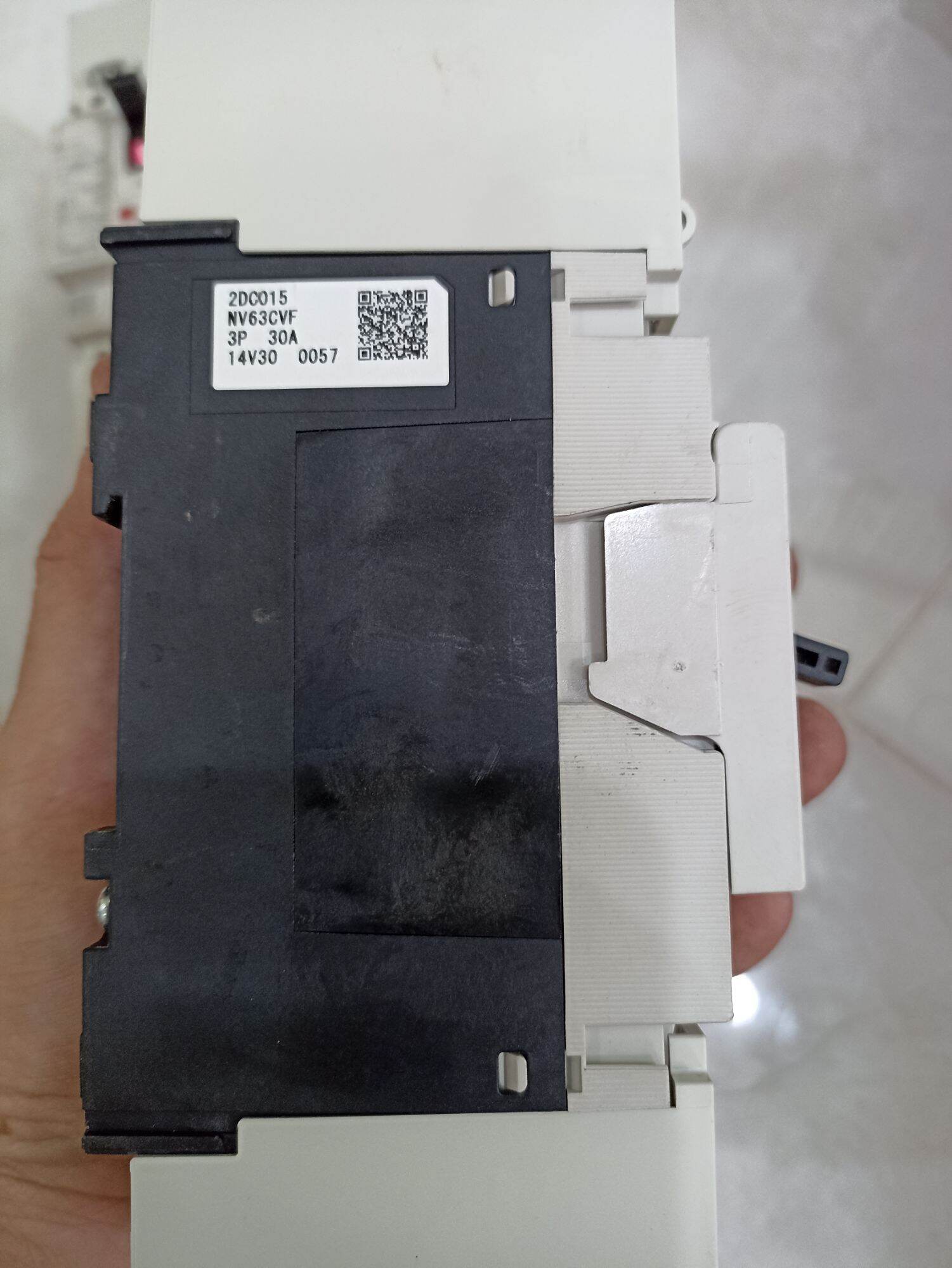 CB CHỐNG GIẬT 3 PHA MITSUBISHI 30A,40A