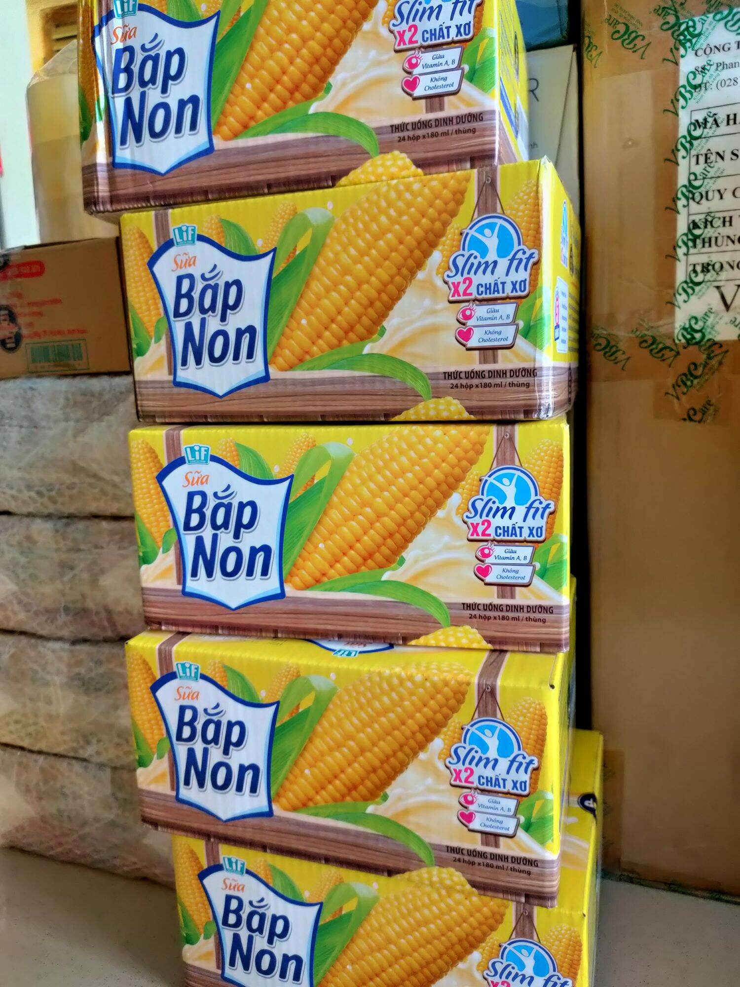 Thùng sữa bắp non LiF (24 hộp x 180ml)
