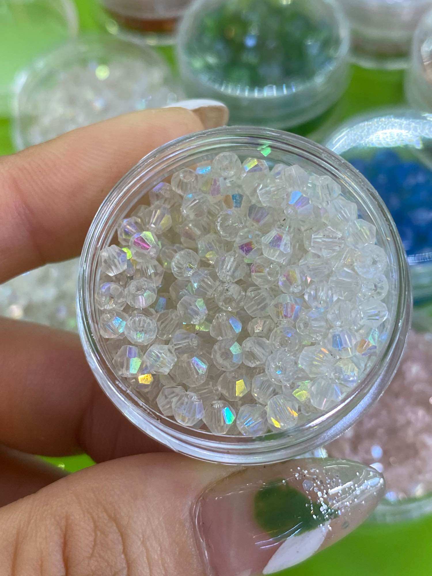 100 viên đá pha lê chóp nón lấp lánh 4li làm vòng handmade