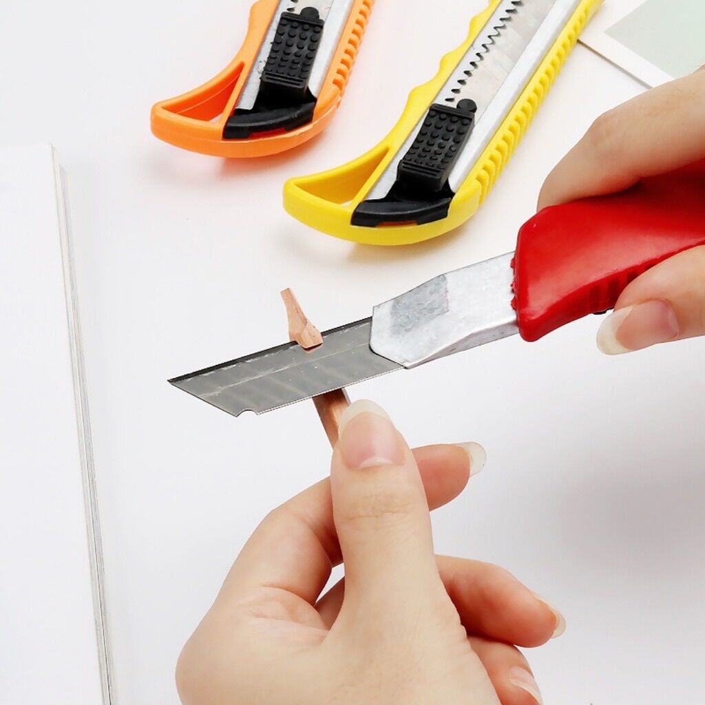 Dao rọc giấy và lưỡi dao