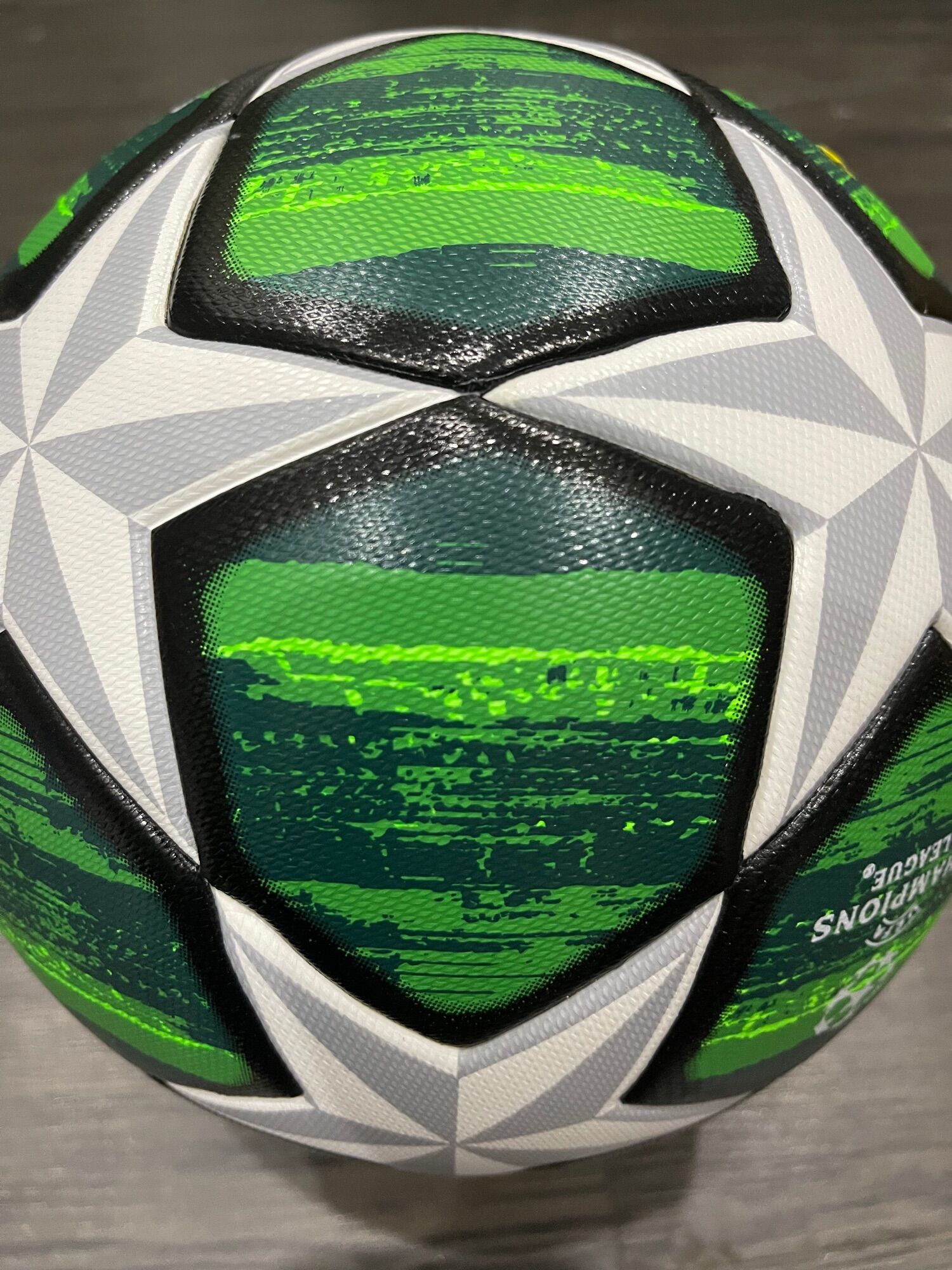 Bóng đúc cao cấp Cúp C1 Châu Âu Champions League( tặng kèm bơm,kim)