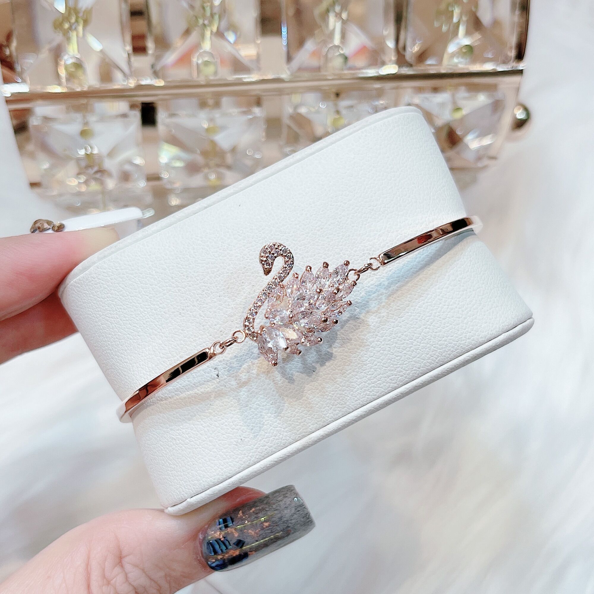 Đồng Hồ Nữ Anne Klein