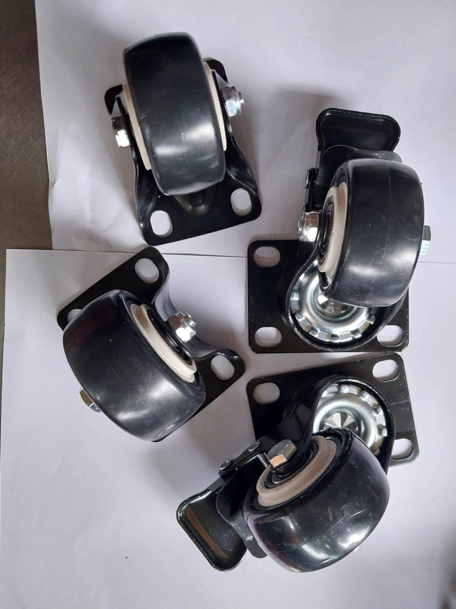 Bánh xe nhập khẩu 5 phân , loại khóa