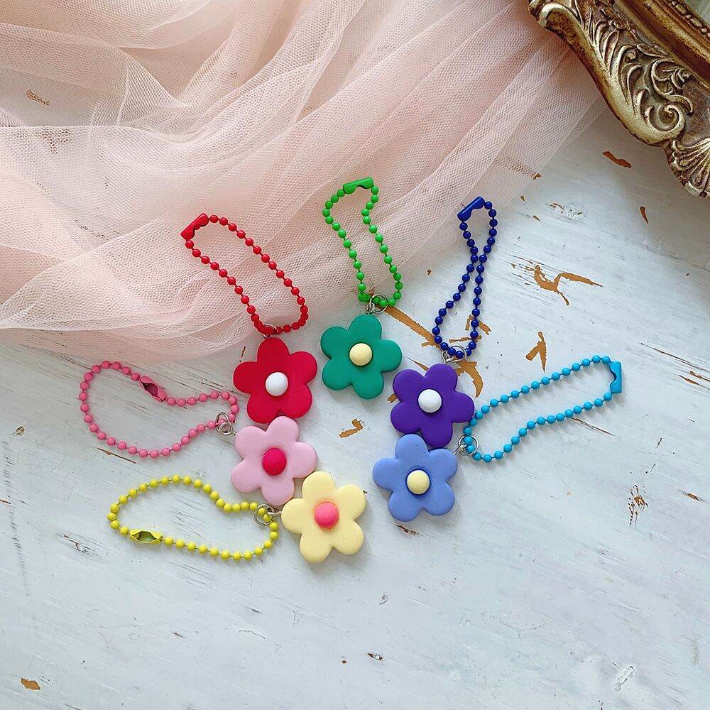 Móc chìa khoá hoa cúc mini giao ngẫu nhiên màu sắc