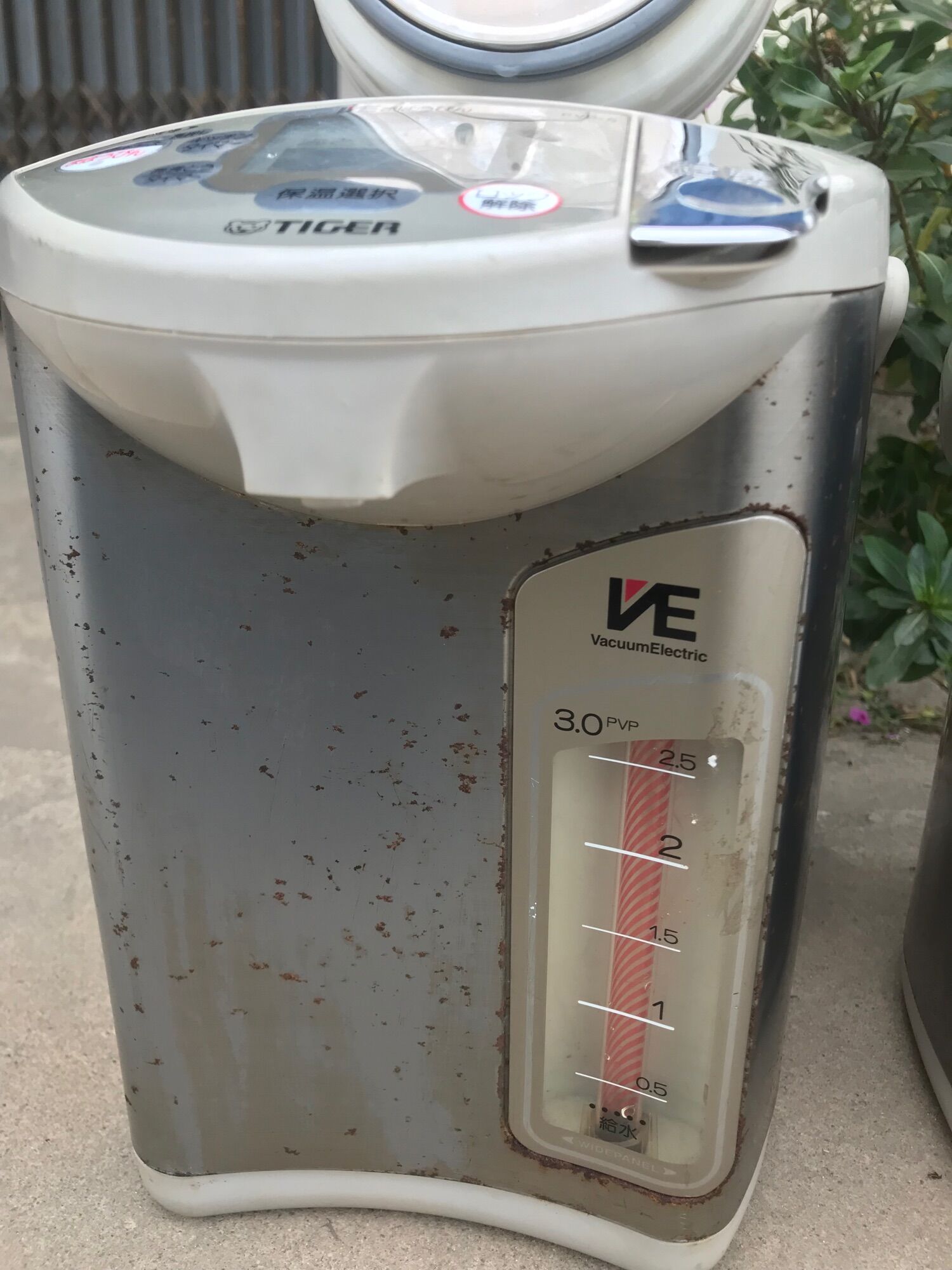 Bình thuỷ TIGER 3L fapan  (đúng hình chụp sản phẩm)