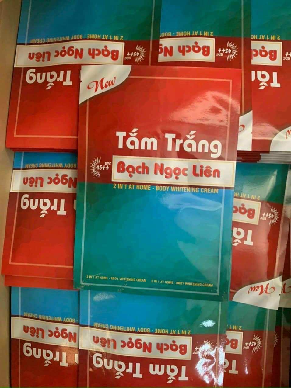 Tắm trắng Bạch Ngọc Liên