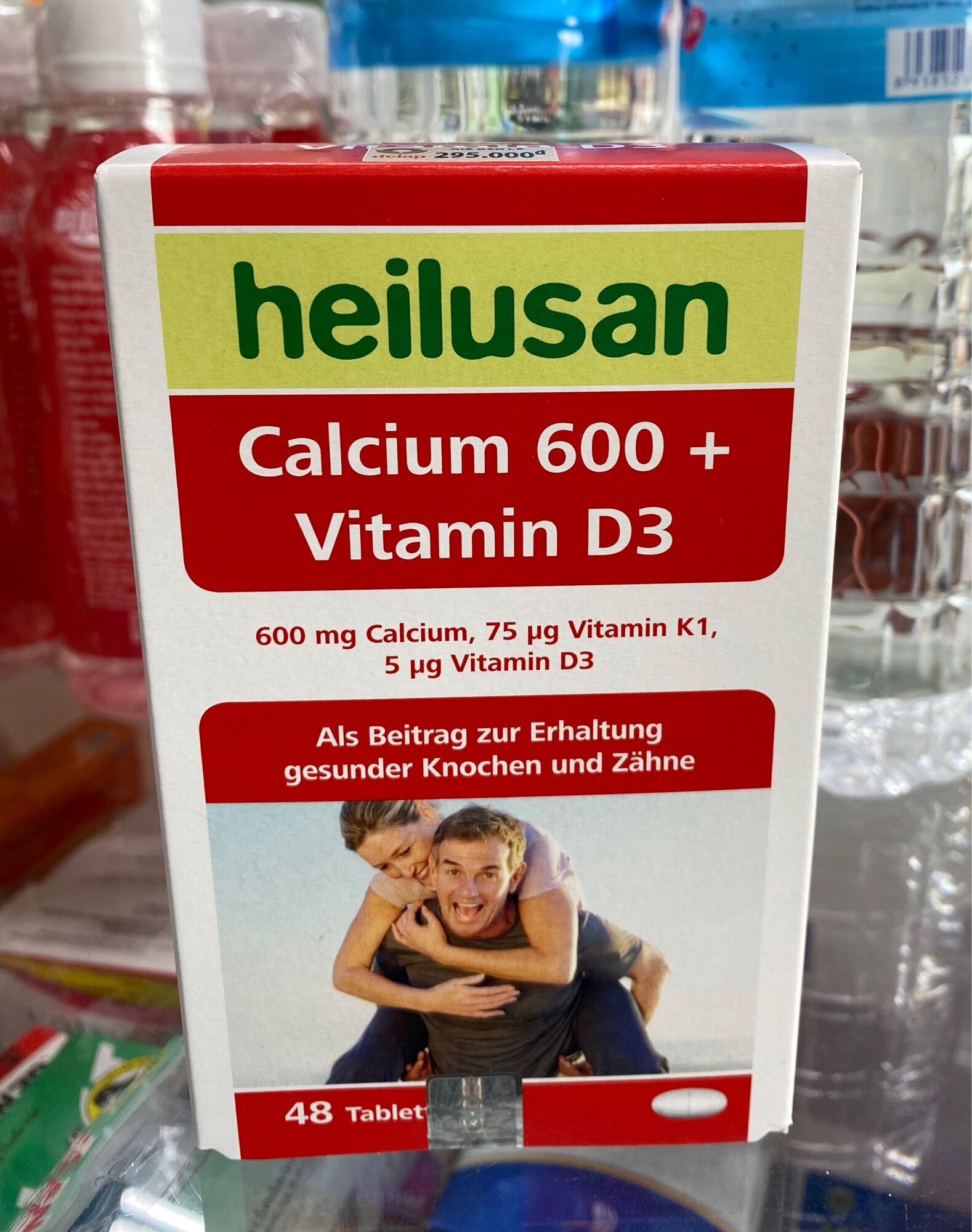 Canxi heilusan nhập khẩu Đức hỗ trợ cho cho xương chắc khoẻ , dùng được cho trẻ từ 10 tuổi, hộp 48 viên , ngày uống 1 viên .