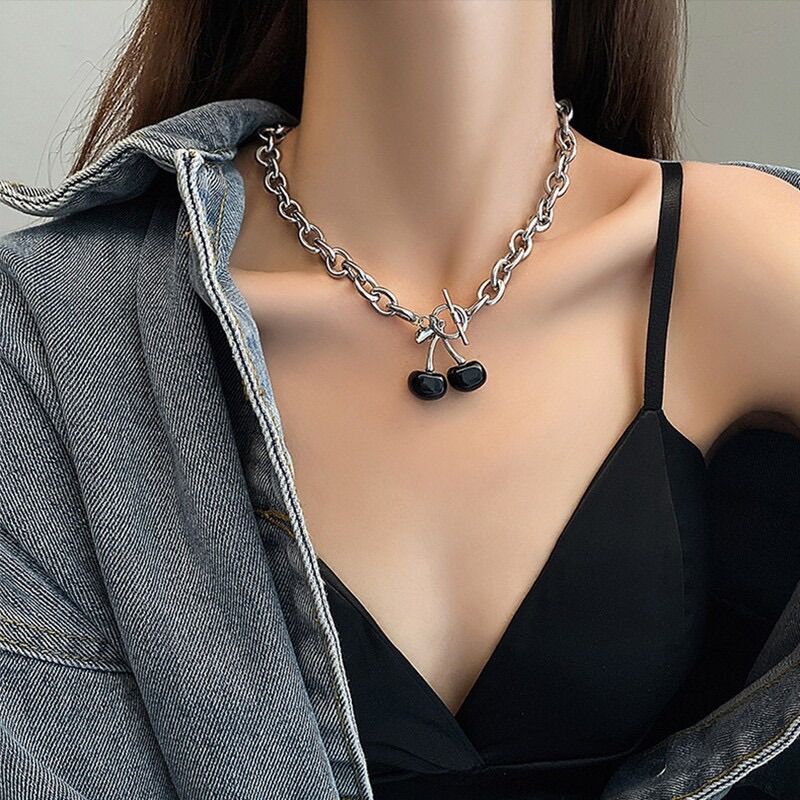 Dây chuyền cherry đen loại đẹp cá tính