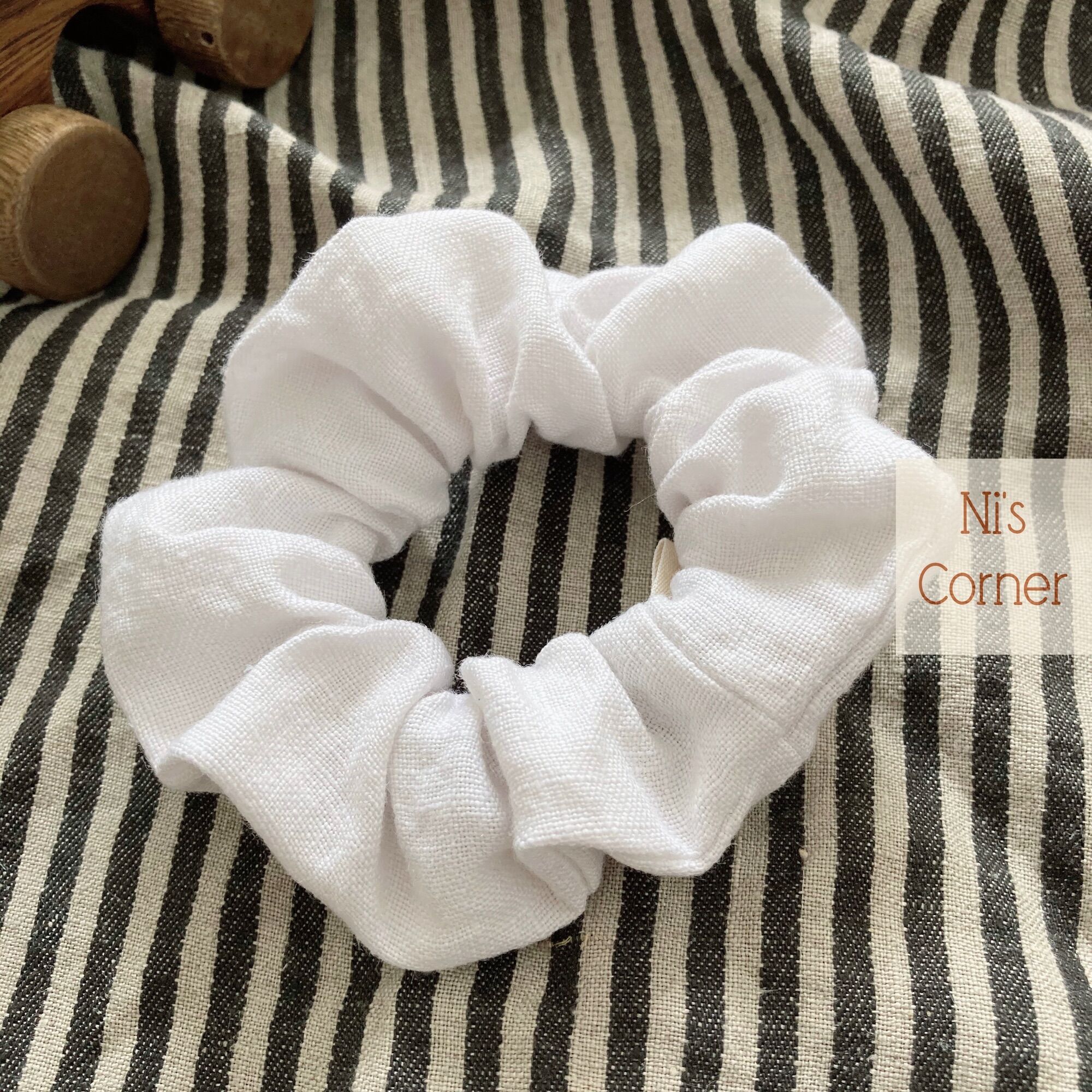 [HCM]Scrunchies - Cột tóc vải Linen tone Trắng - Kem