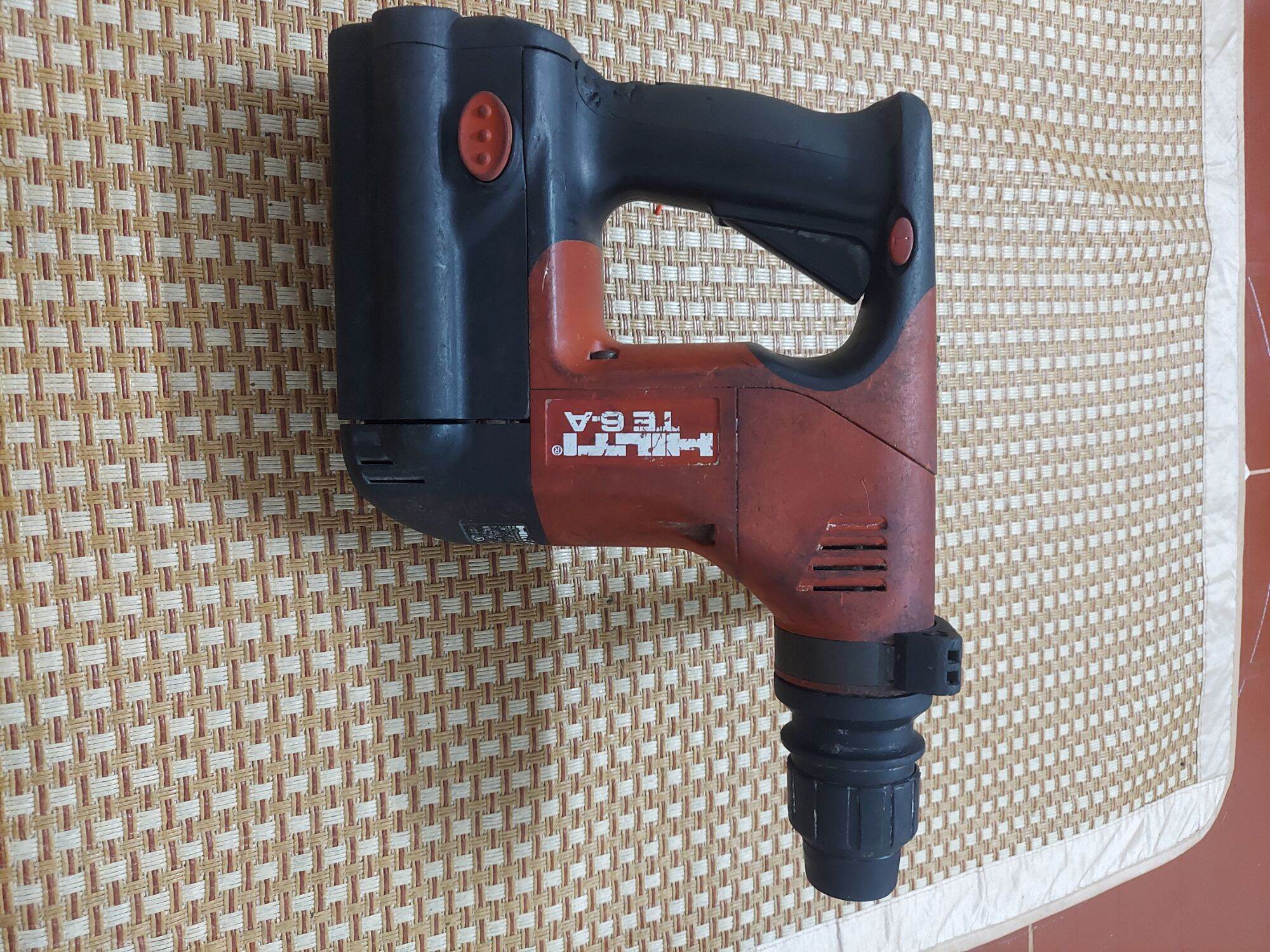 Thân máy khoan bê tông Hilti Te6-A 36v + vỏ pin còn mạch, còn cell