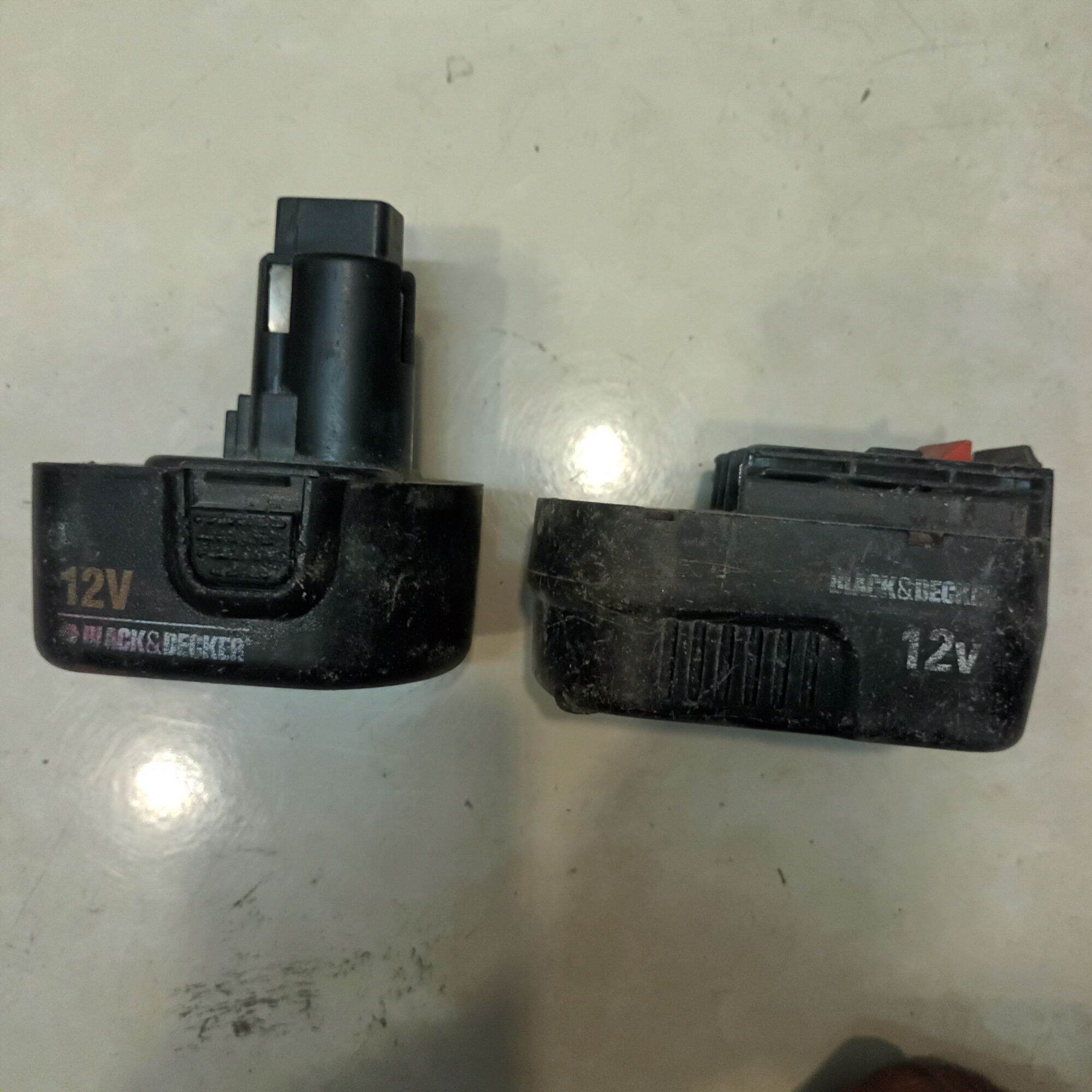 Vỏ pin trượt và chọt Black Decker 12v