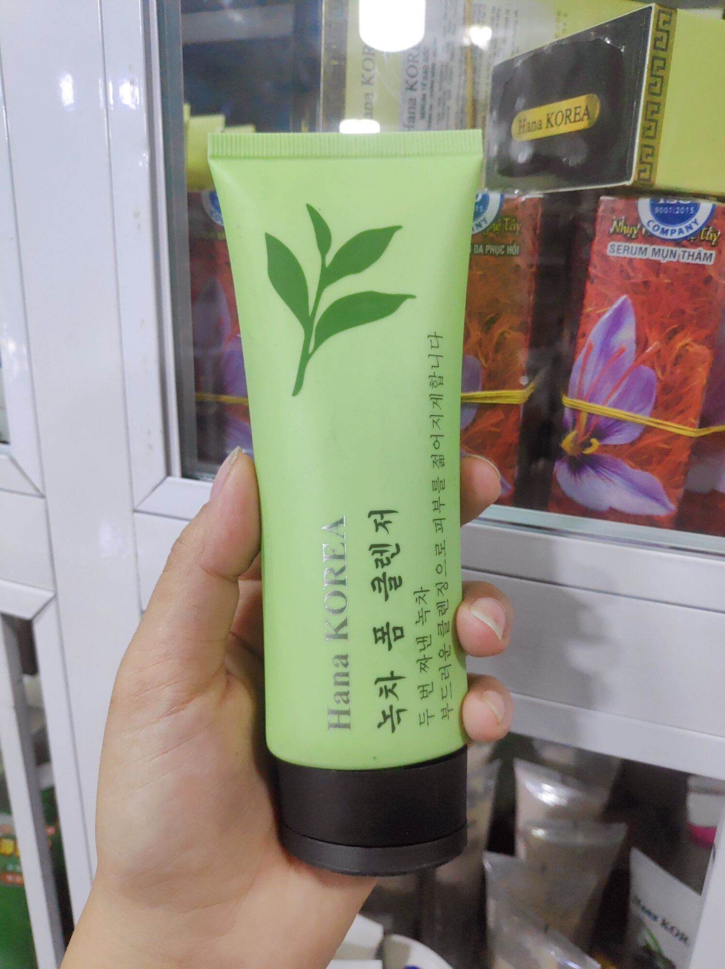 Sữa rửa mặt trắng da, mờ thâm mun, sạm nám hana korea 100ml